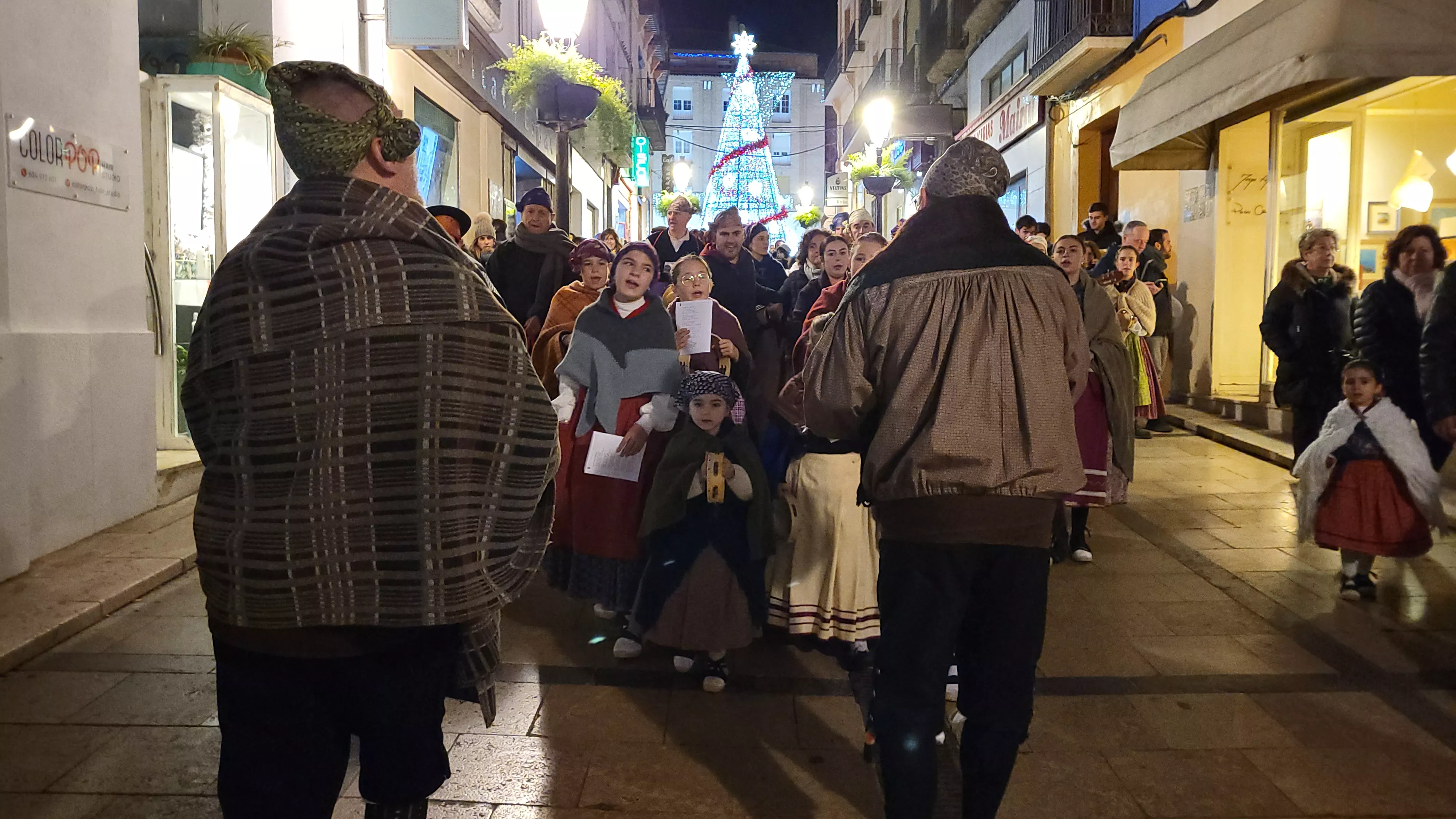 Ronda por las calles de Huesca. Foto Mercedes Manterola