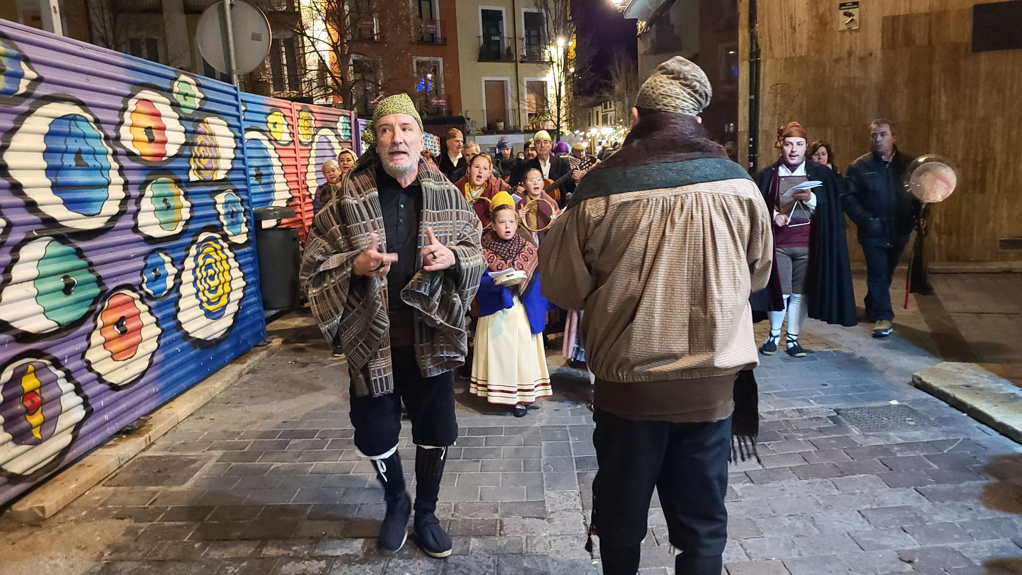 Ronda aguinaldo de Acordanza por las calles de Huesca. Foto Mercedes Manterola