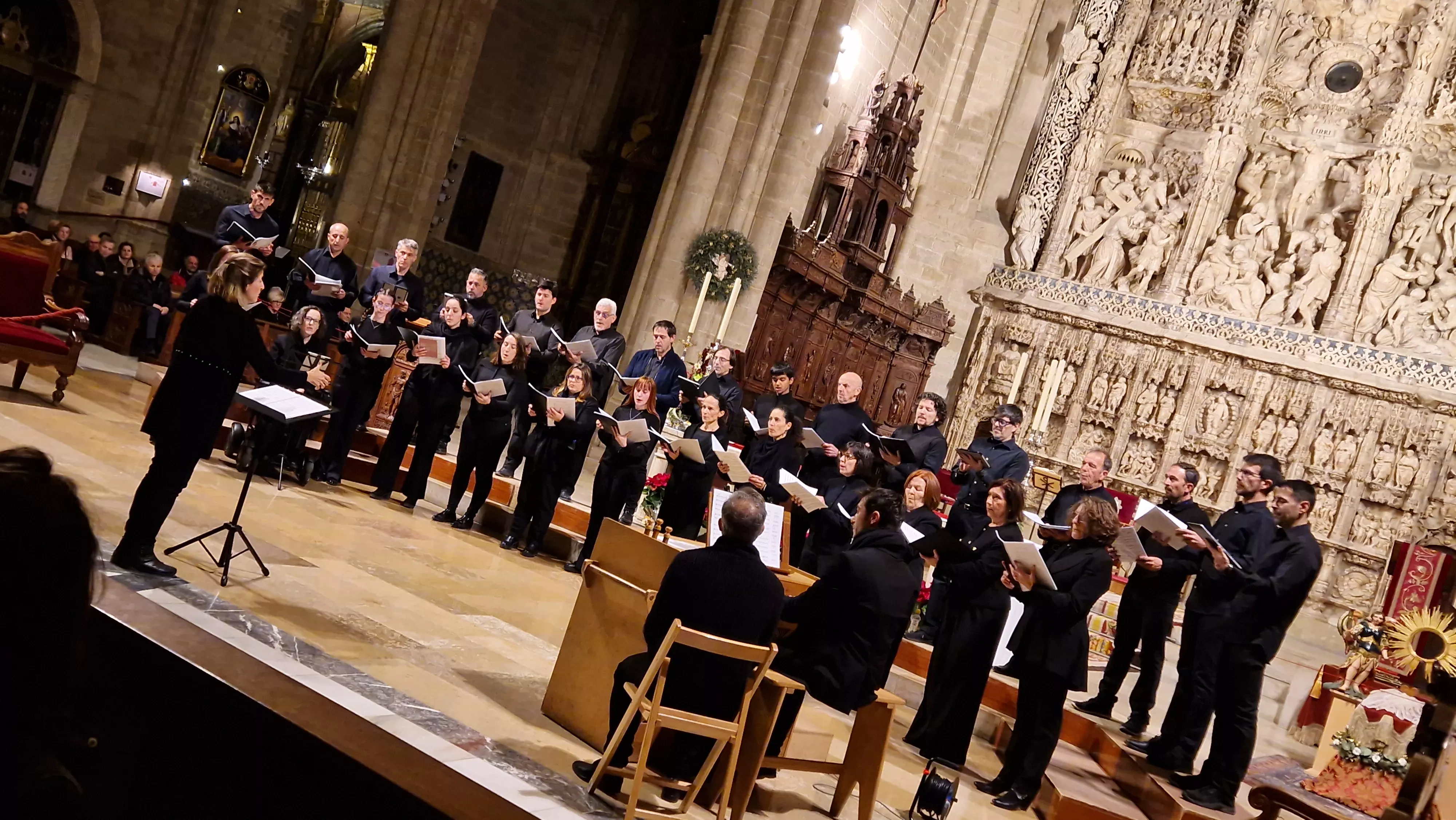 Concierto de Navidad de la Coral Oscense. Foto Myriam Martínez 