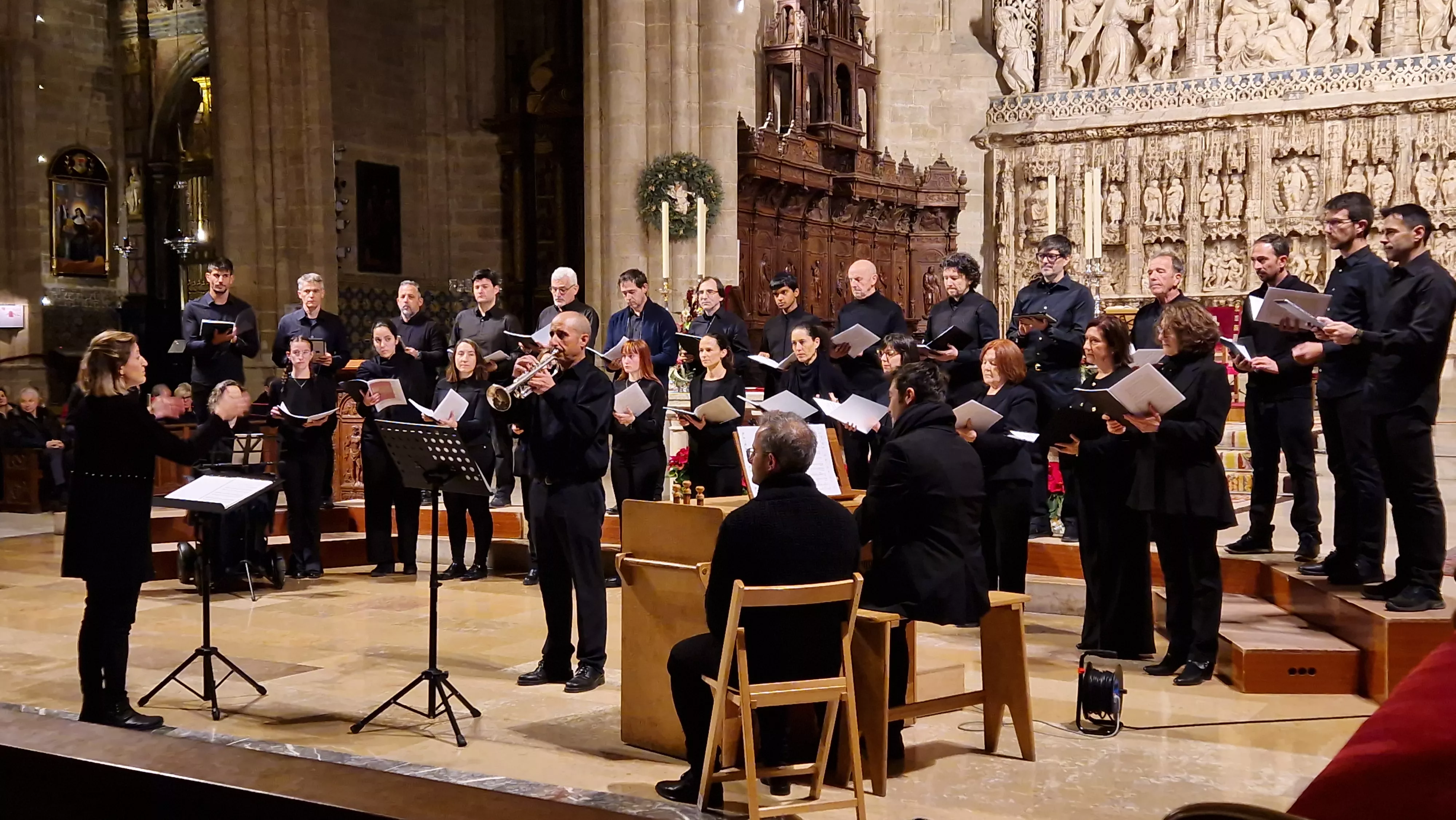 Concierto de Navidad de la Coral Oscense. Foto Myriam Martínez 