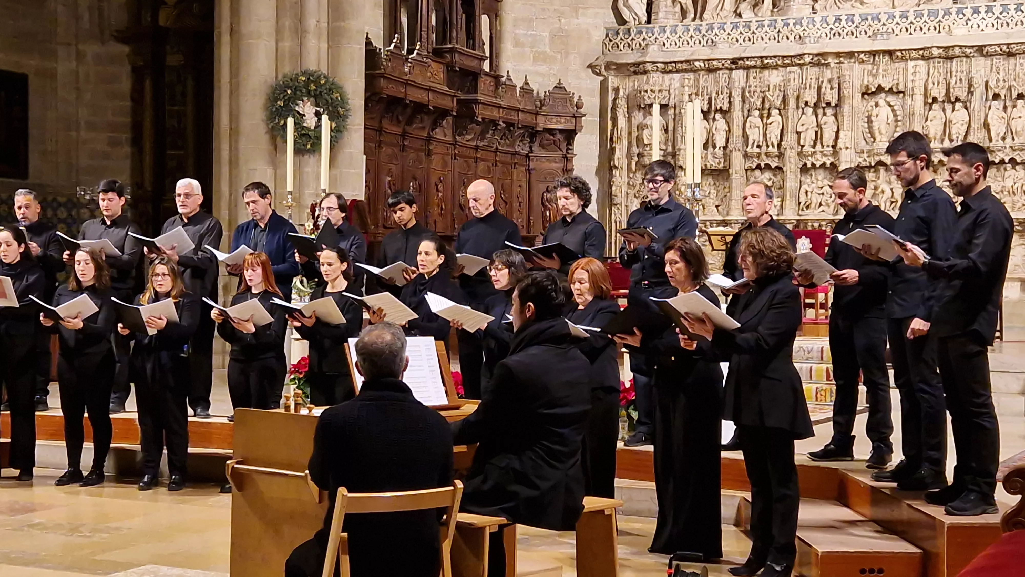 Concierto de Navidad de la Coral Oscense. Foto Myriam Martínez 