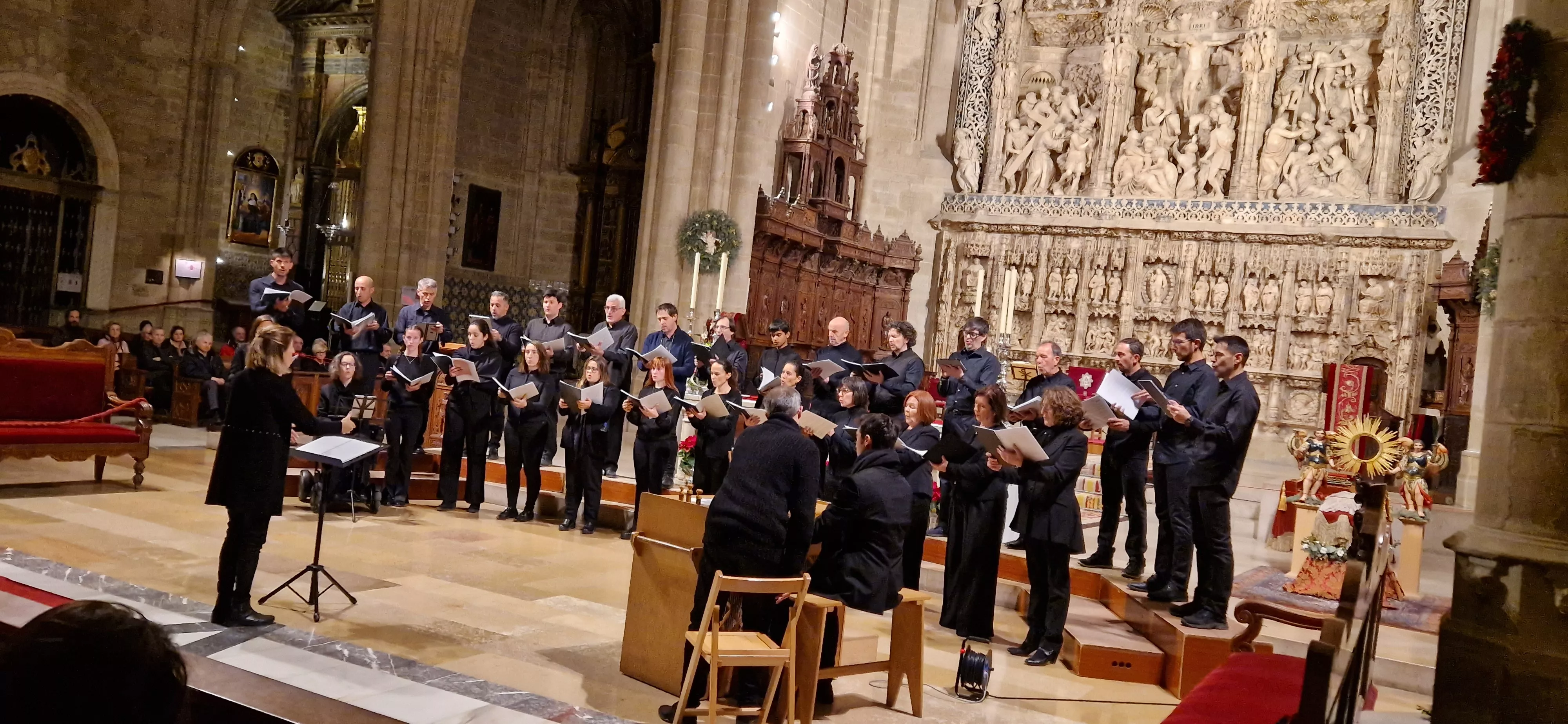 Concierto de Navidad de la Coral Oscense. Foto Myriam Martínez 