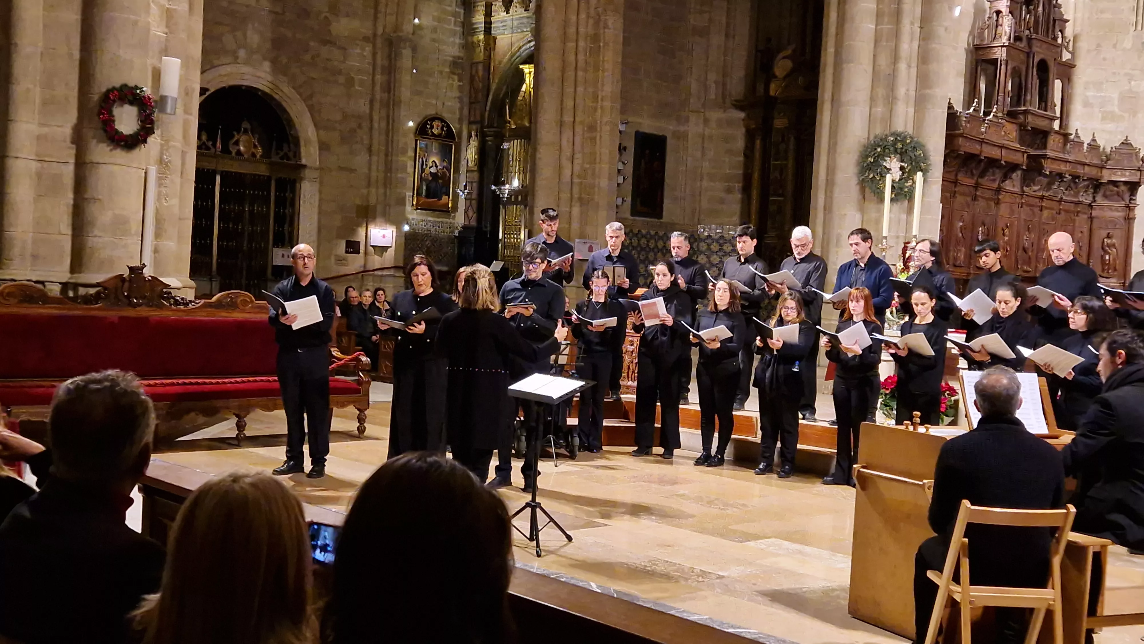 Concierto de Navidad de la Coral Oscense. Foto Myriam Martínez 