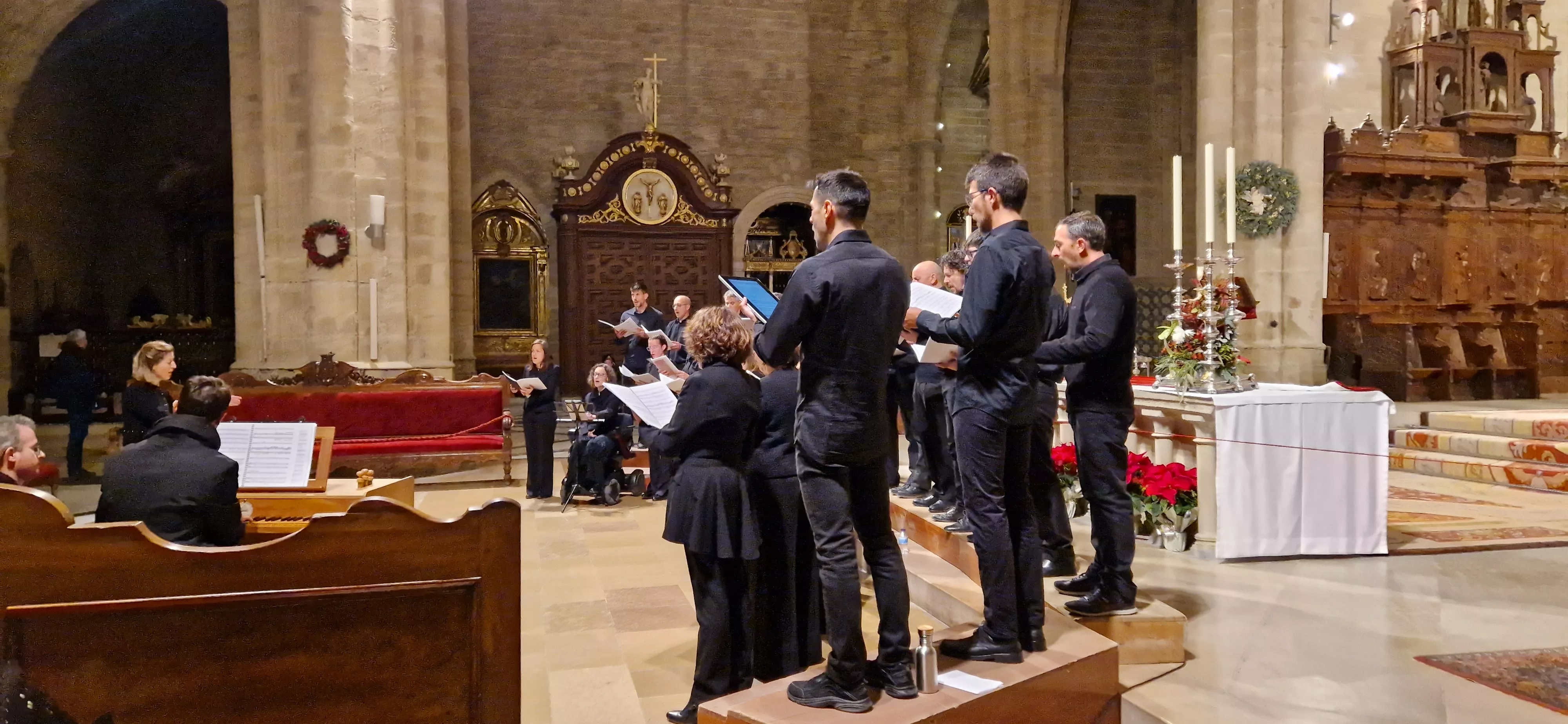 Concierto de Navidad de la Coral Oscense. Foto Myriam Martínez 