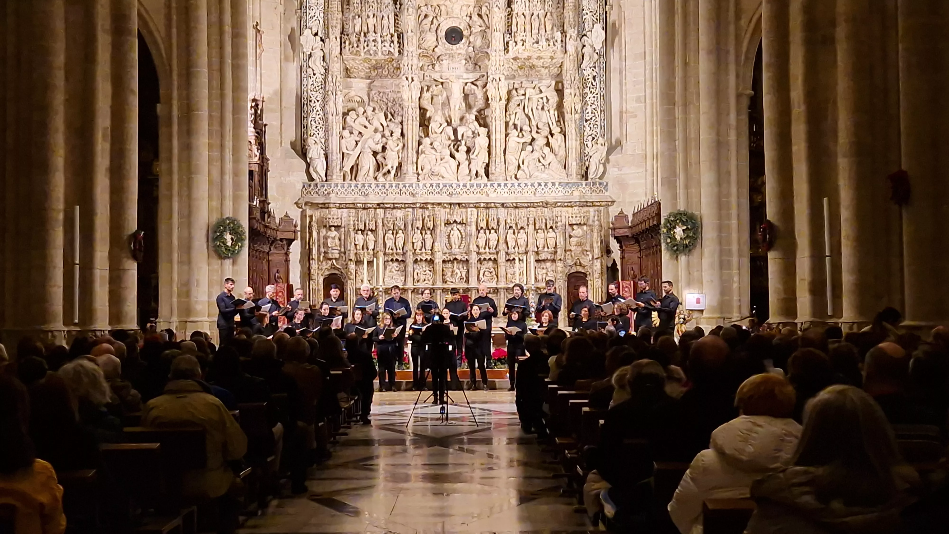 Concierto de Navidad de la Coral Oscense. Foto Myriam Martínez 