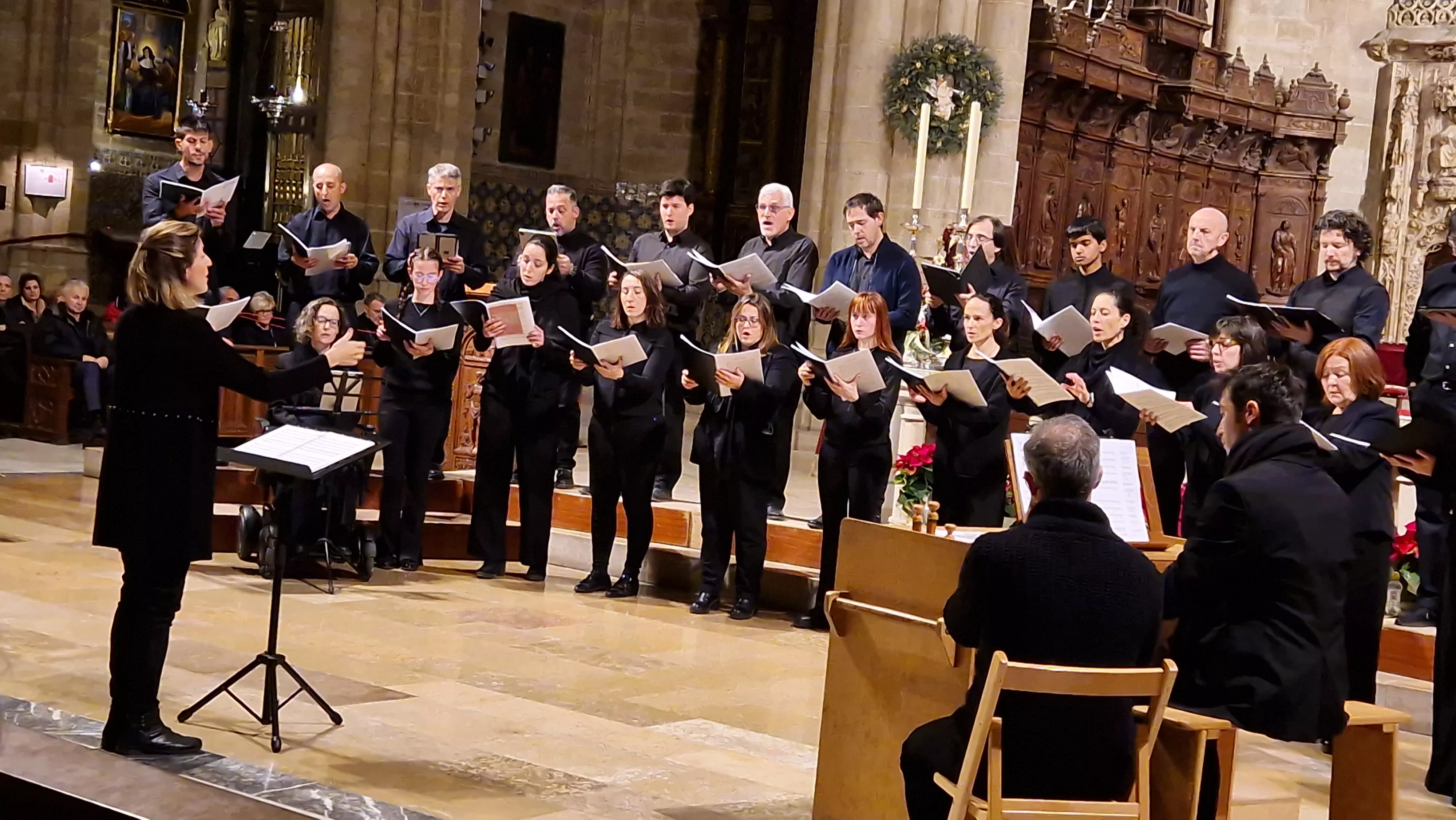 Concierto de Navidad de la Coral Oscense. Foto Myriam Martínez 