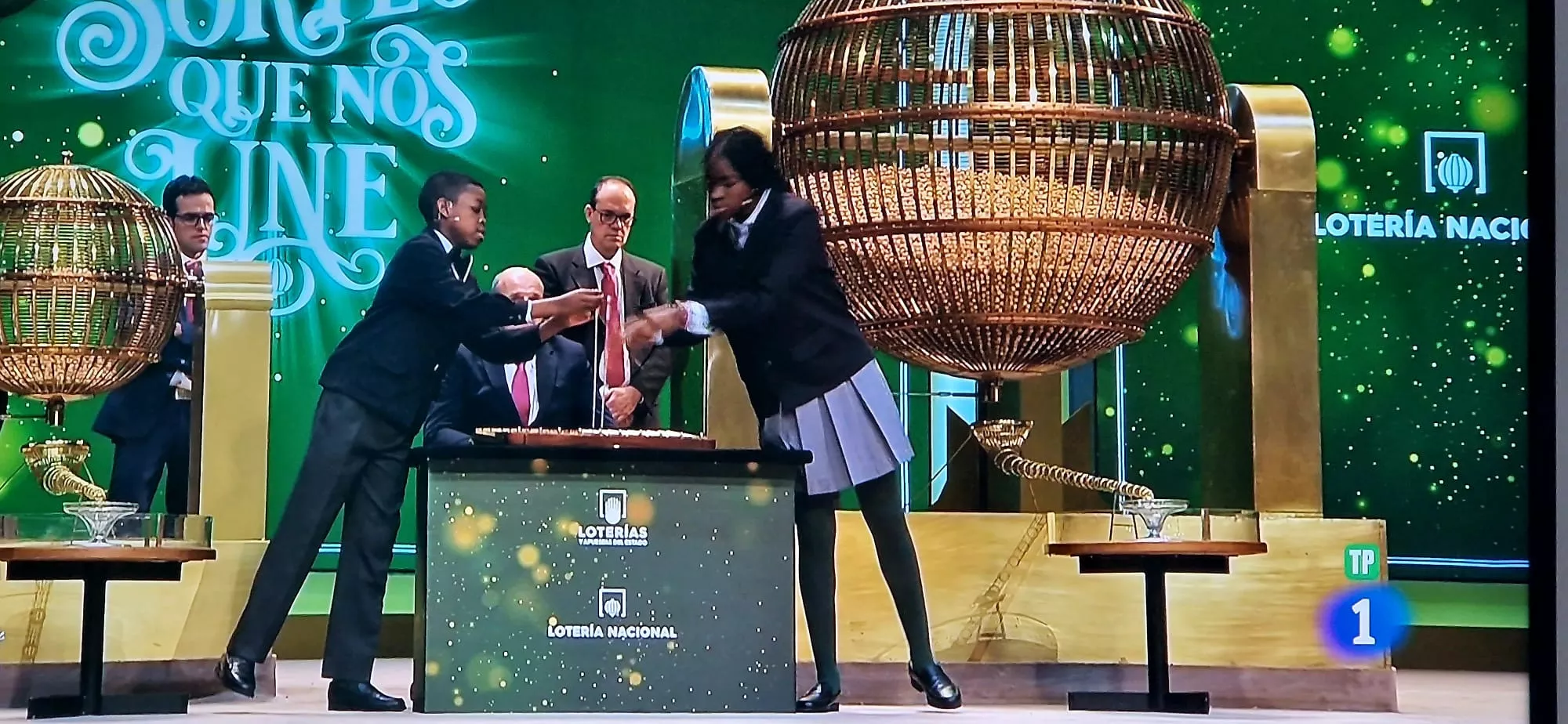 Tres quintos premios de la Lotería de Navidad se venden en Sabiñánigo, Aínsa, Benasque y Jaca