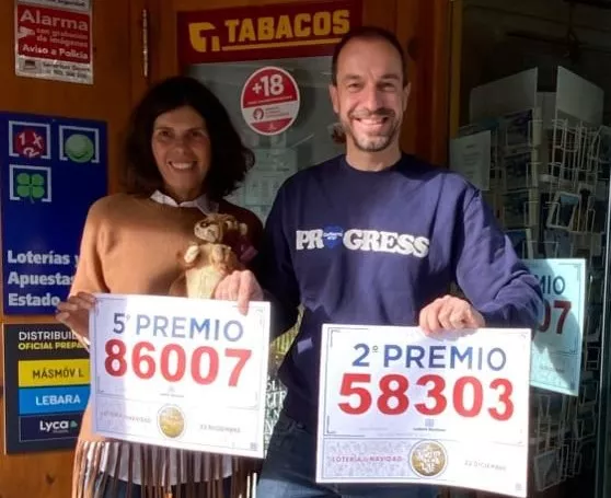 Dos premios de Navidad, el segundo y el quinto recalan en Benasque. Dos premios de Navidad, el segundo y el quinto recalan en Benasque.