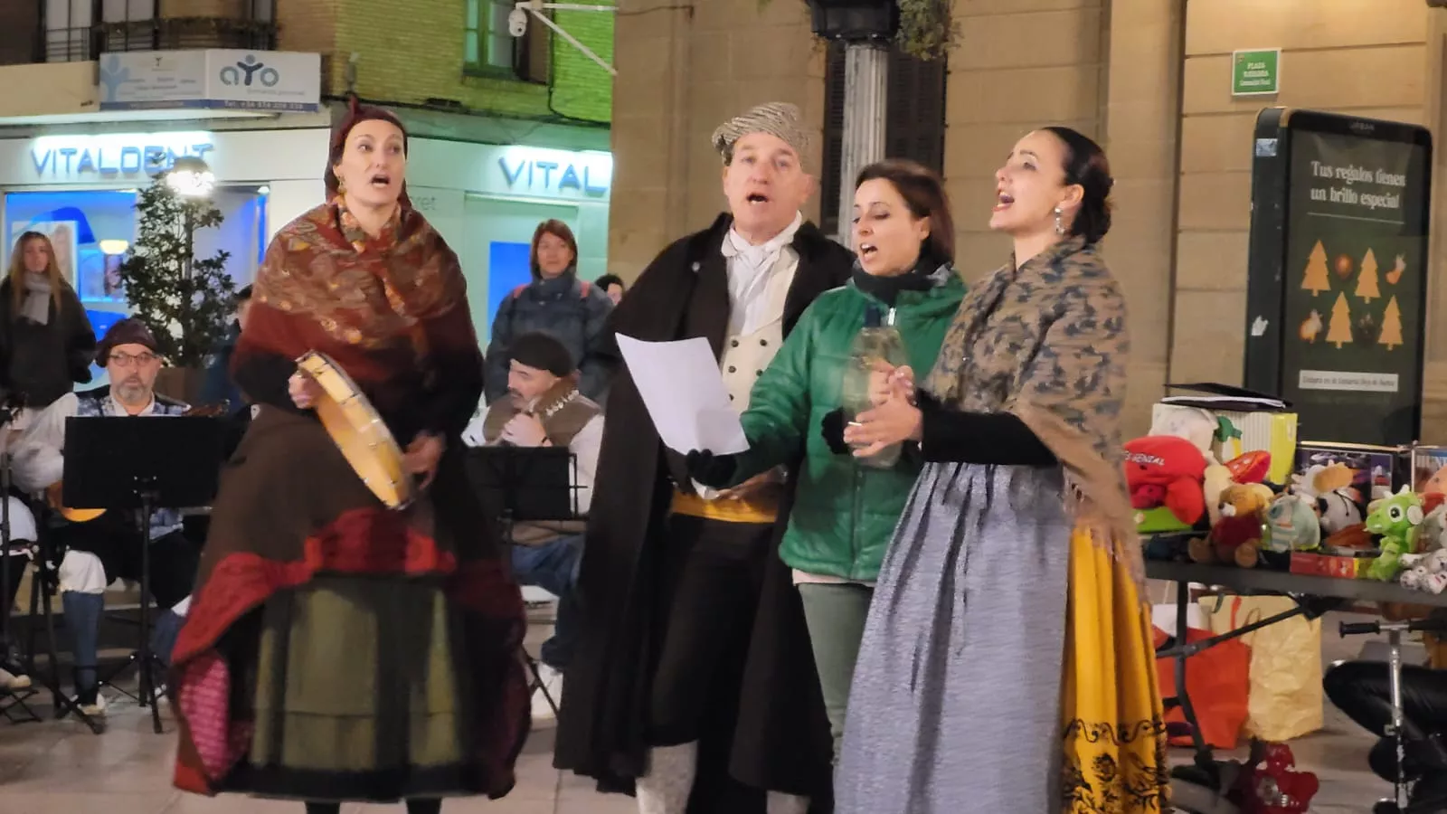 Concierto Juguetes con Jota del Grupo Folklórico San Lorenzo