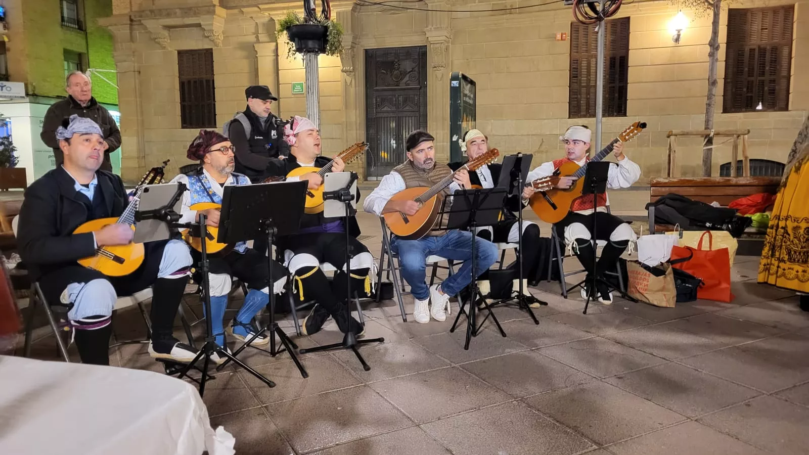 Concierto Juguetes con Jota del Grupo Folklórico San Lorenzo