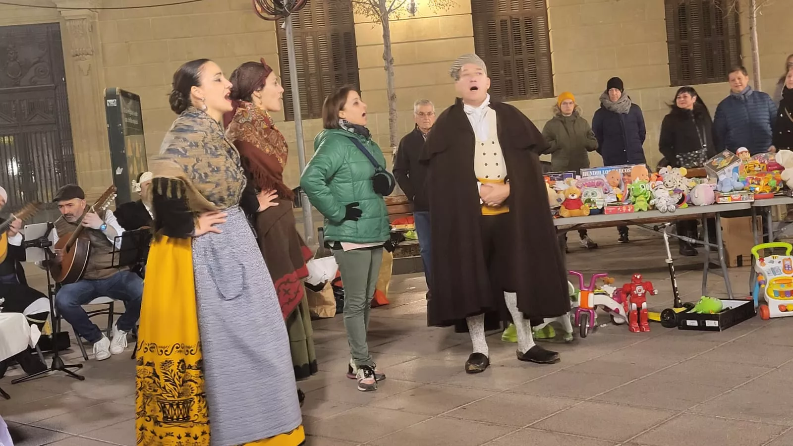 Concierto Juguetes con Jota del Grupo Folklórico San Lorenzo