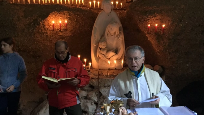 Rafael Gállego, cantando el himno de San Úrbez. Foto: Quique Binué. Rafael Gállego, cantando el himno de San Úrbez. Foto: Quique Binué.