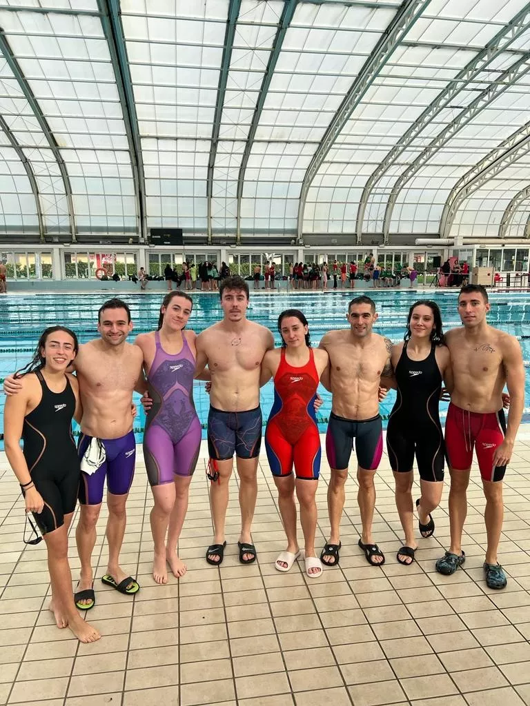 Relevo de estilos del Club Natación Zoiti en el Trofeo Amaya de Pamplona.