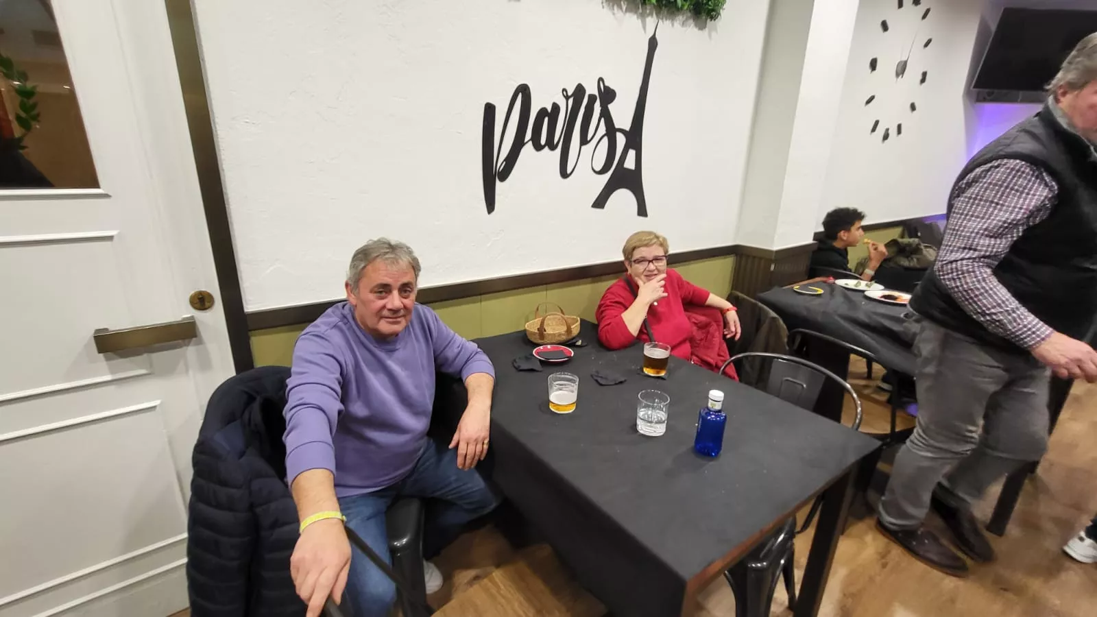 Inauguración del reabierto Restaurante París