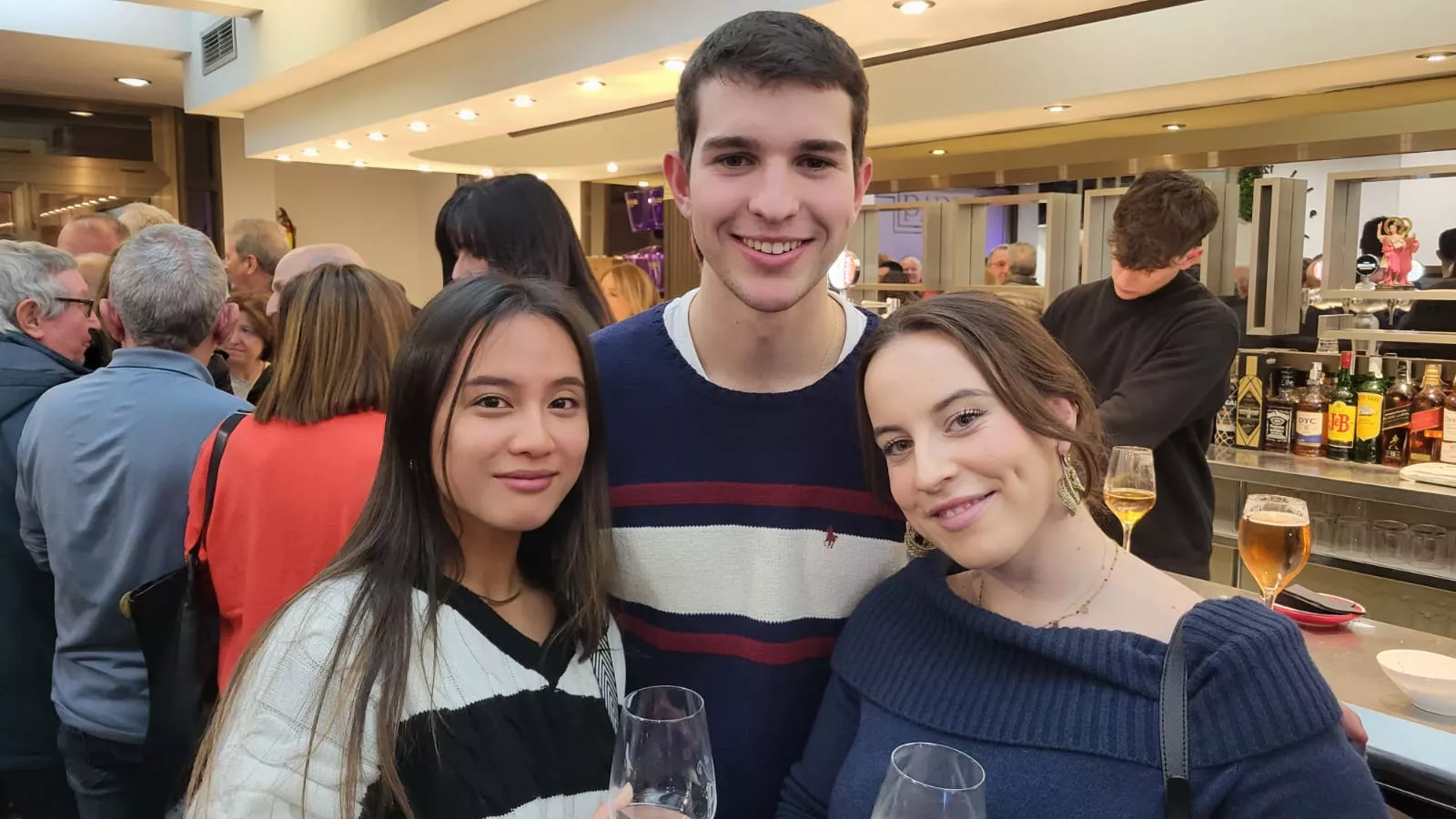 Inauguración del reabierto Restaurante París