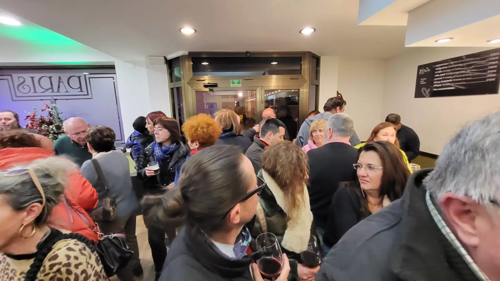 Inauguración del reabierto Restaurante París