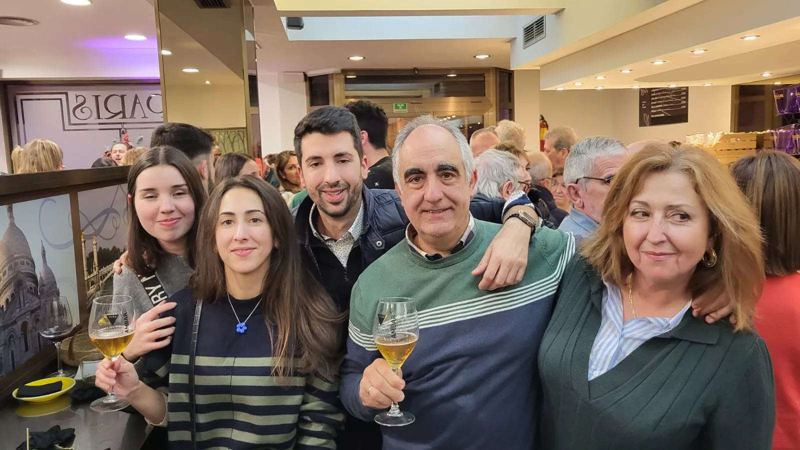 Inauguración del reabierto Restaurante París