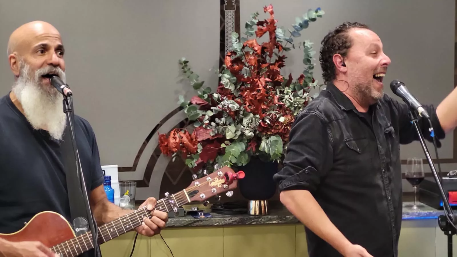 Inauguración del reabierto Restaurante París