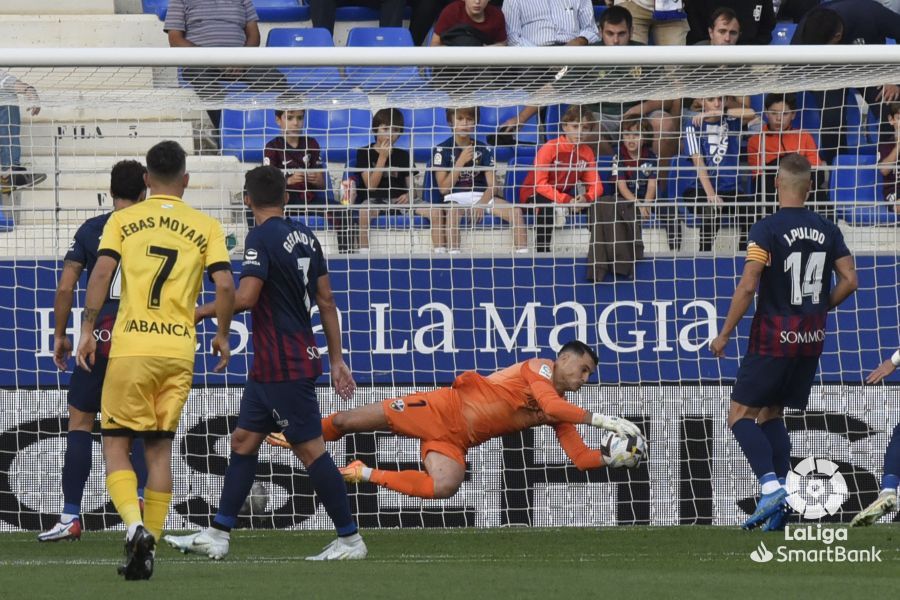 Imágenes del partido Huesca Lugo. Foto La Liga 