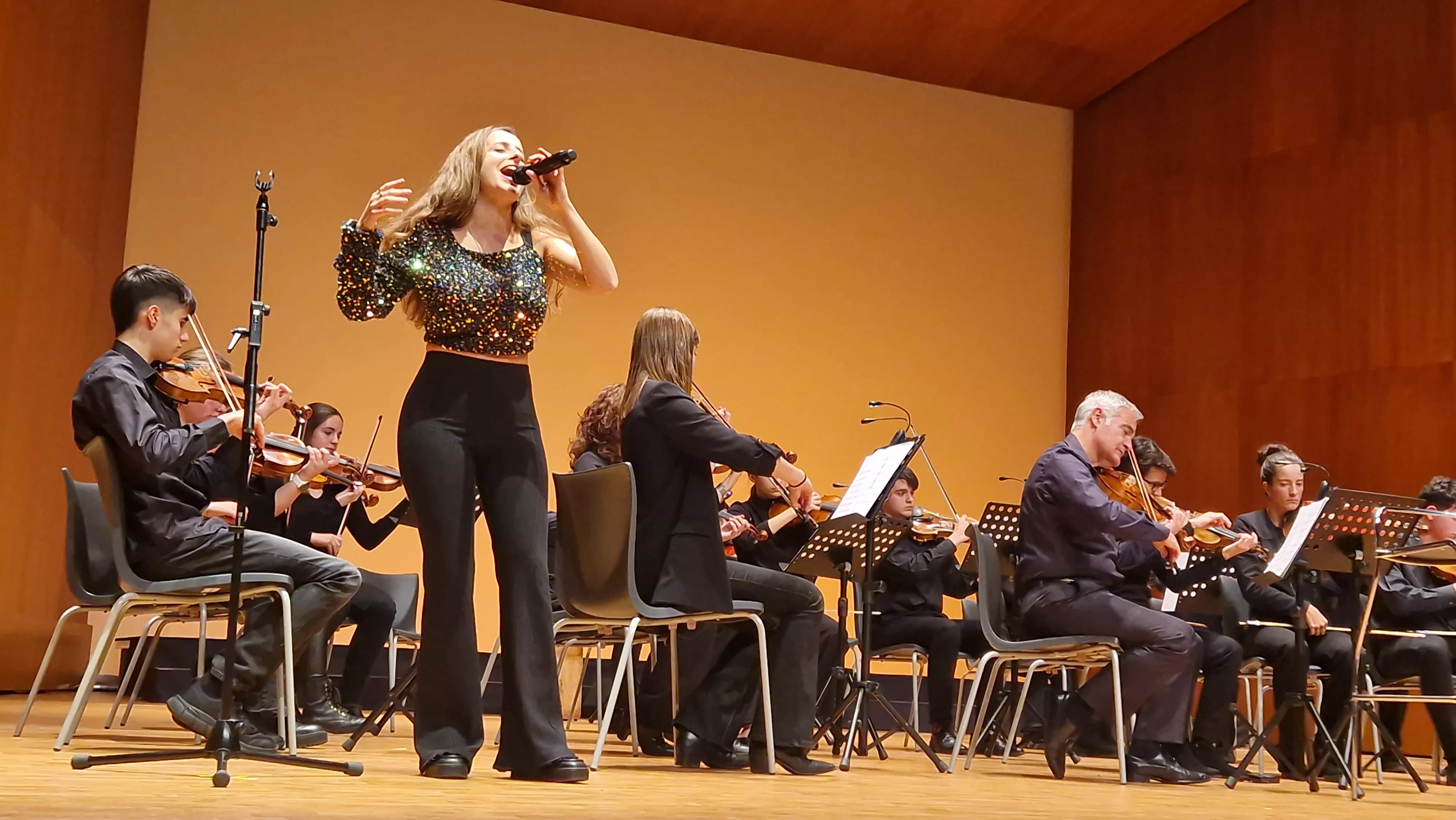 Concierto de Navidad 2023 de la Orquesta de Cámara de Huesca. Foto Myriam Martínez 