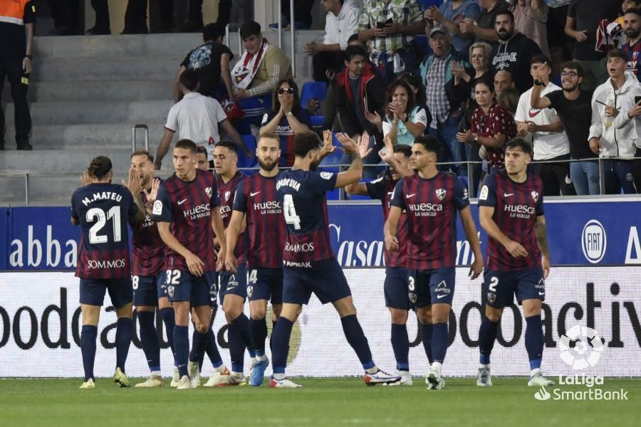 El Huesca celebra el gol de Gerard Valentín