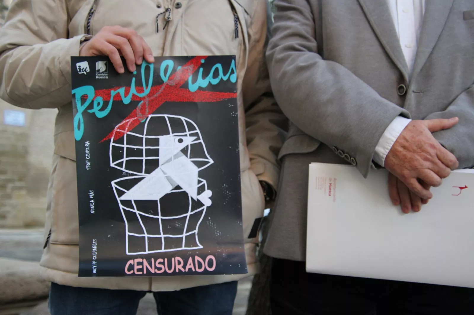 Concentración contra los recortes a la cooperación al desarrollo en Huesca. Foto Carlos Neofato