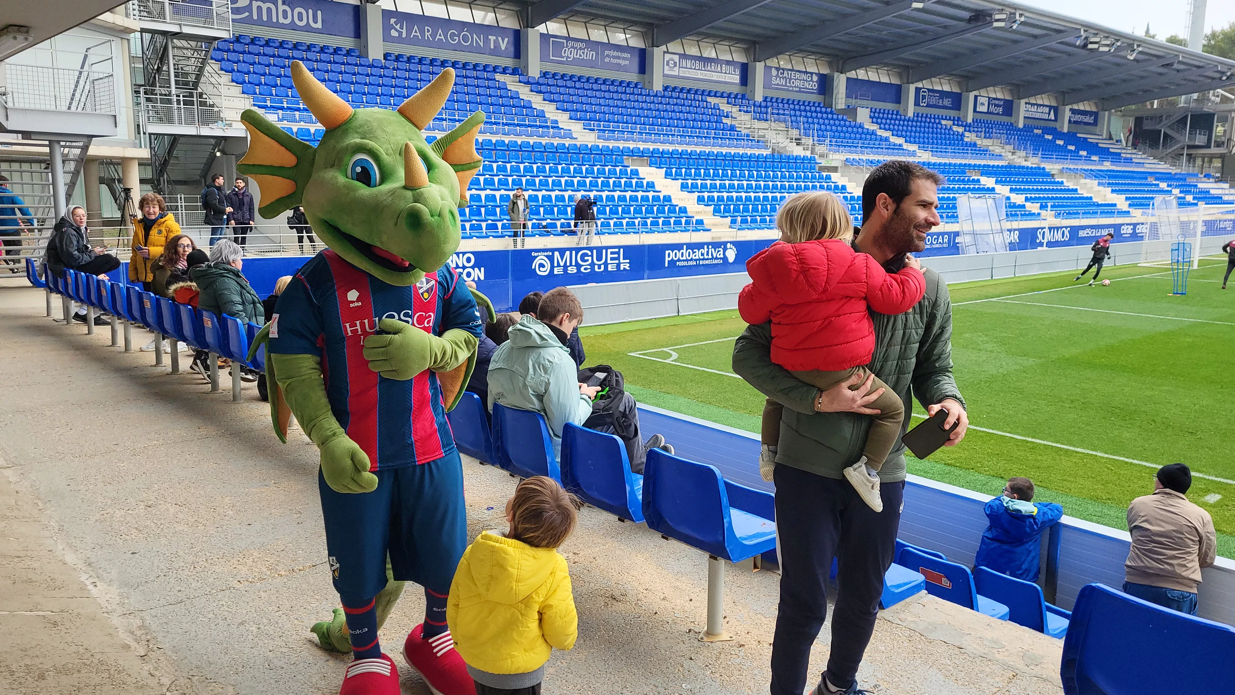 Entrenamiento del Huesca a puerta abierta de este miércoles. Foto: A. Mora