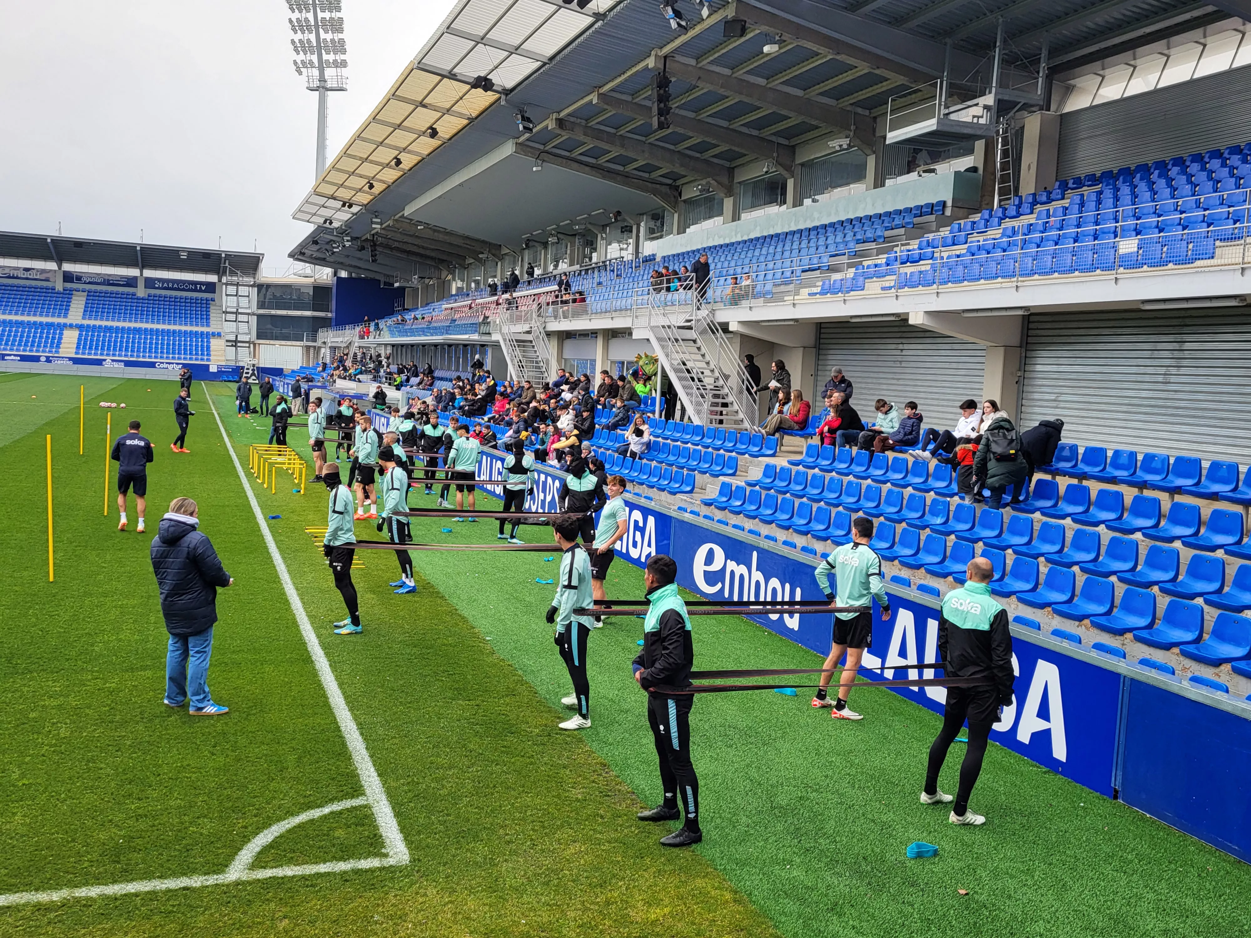 Entrenamiento del Huesca a puerta abierta de este miércoles. Foto: A. Mora
