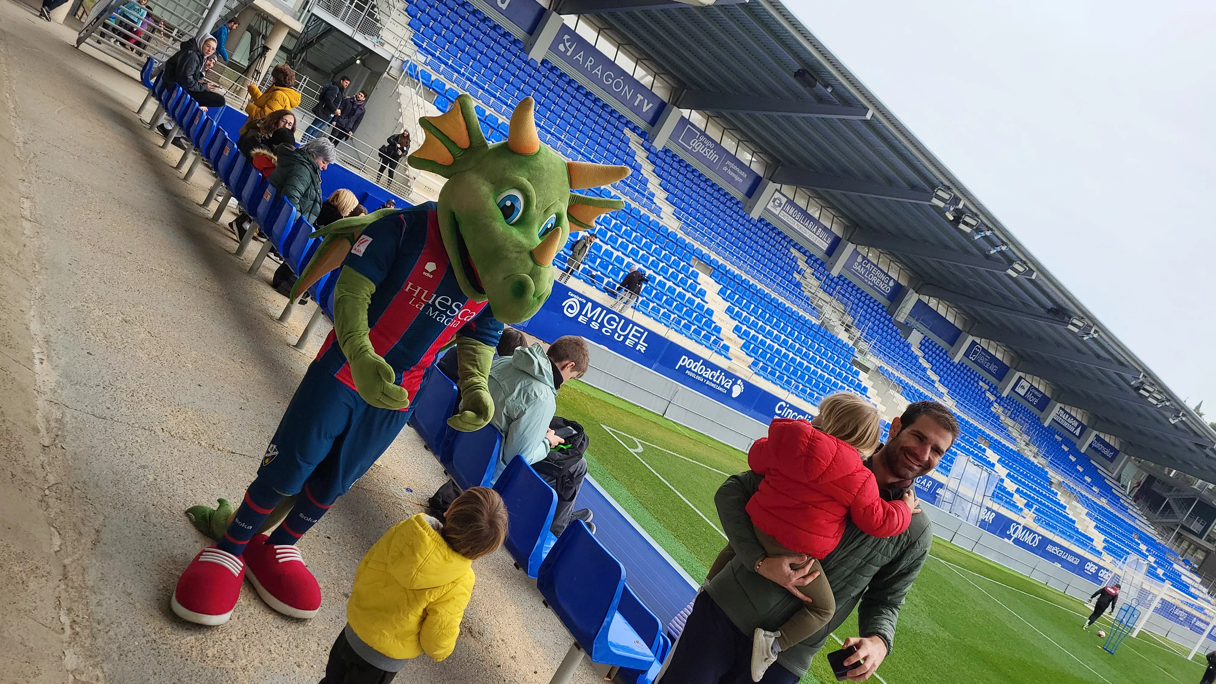 Entrenamiento del Huesca a puerta abierta de este miércoles. Foto: A. Mora