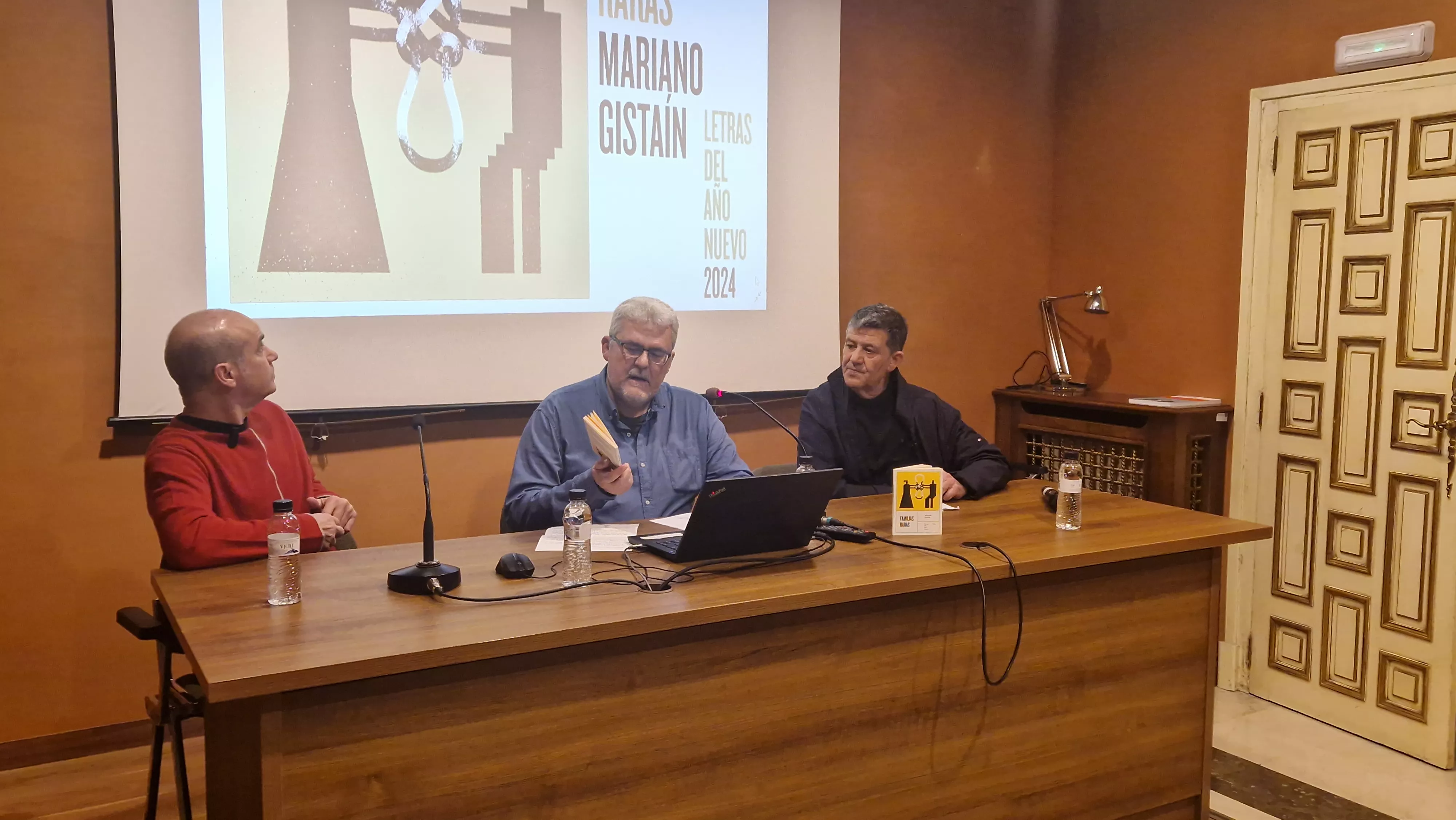 Presentación del libro Familias raras. Foto Myriam Martínez