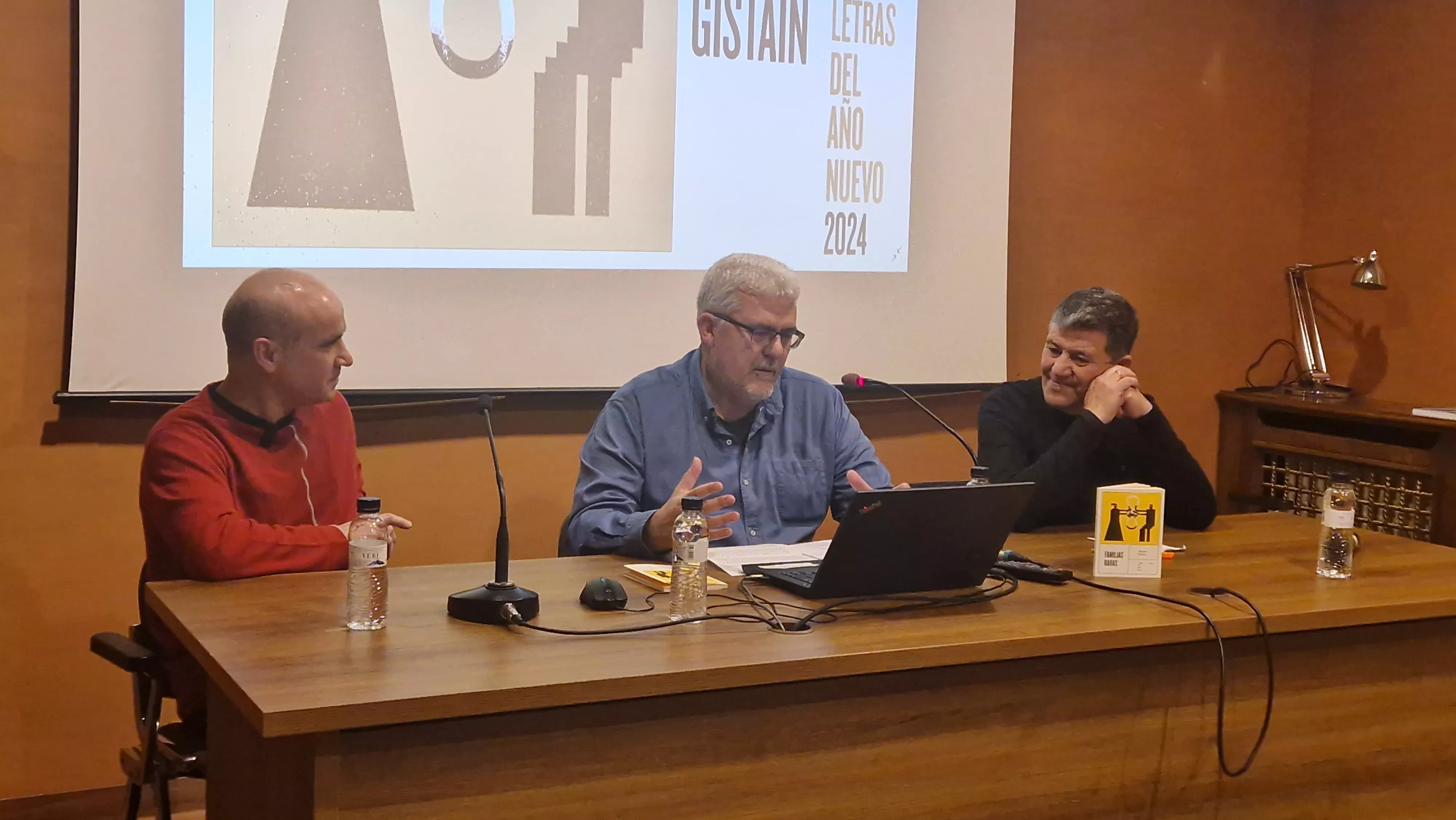 Presentación del libro Familias raras. Foto Myriam Martínez