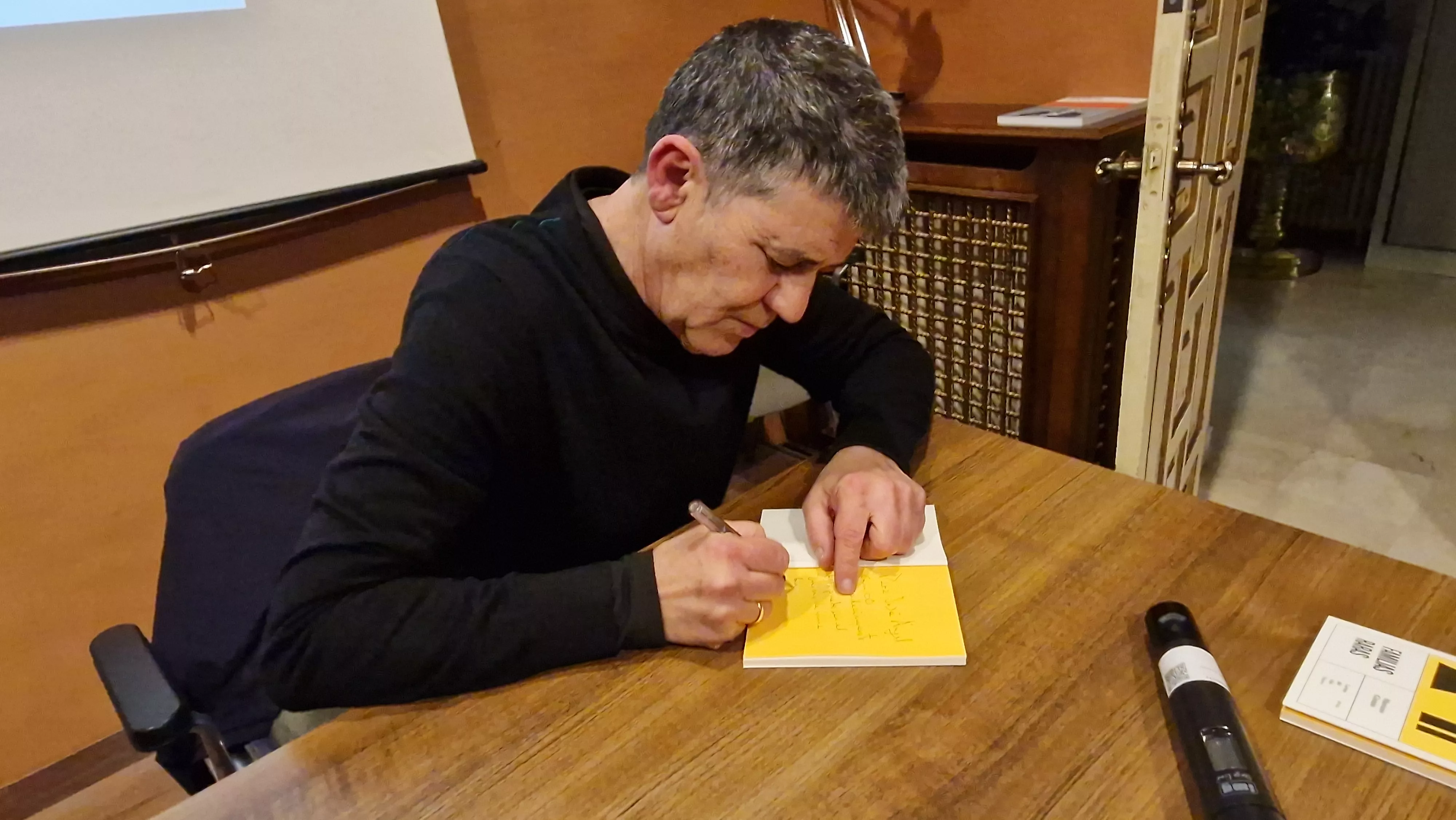 Presentación del libro Familias raras. Foto Myriam Martínez