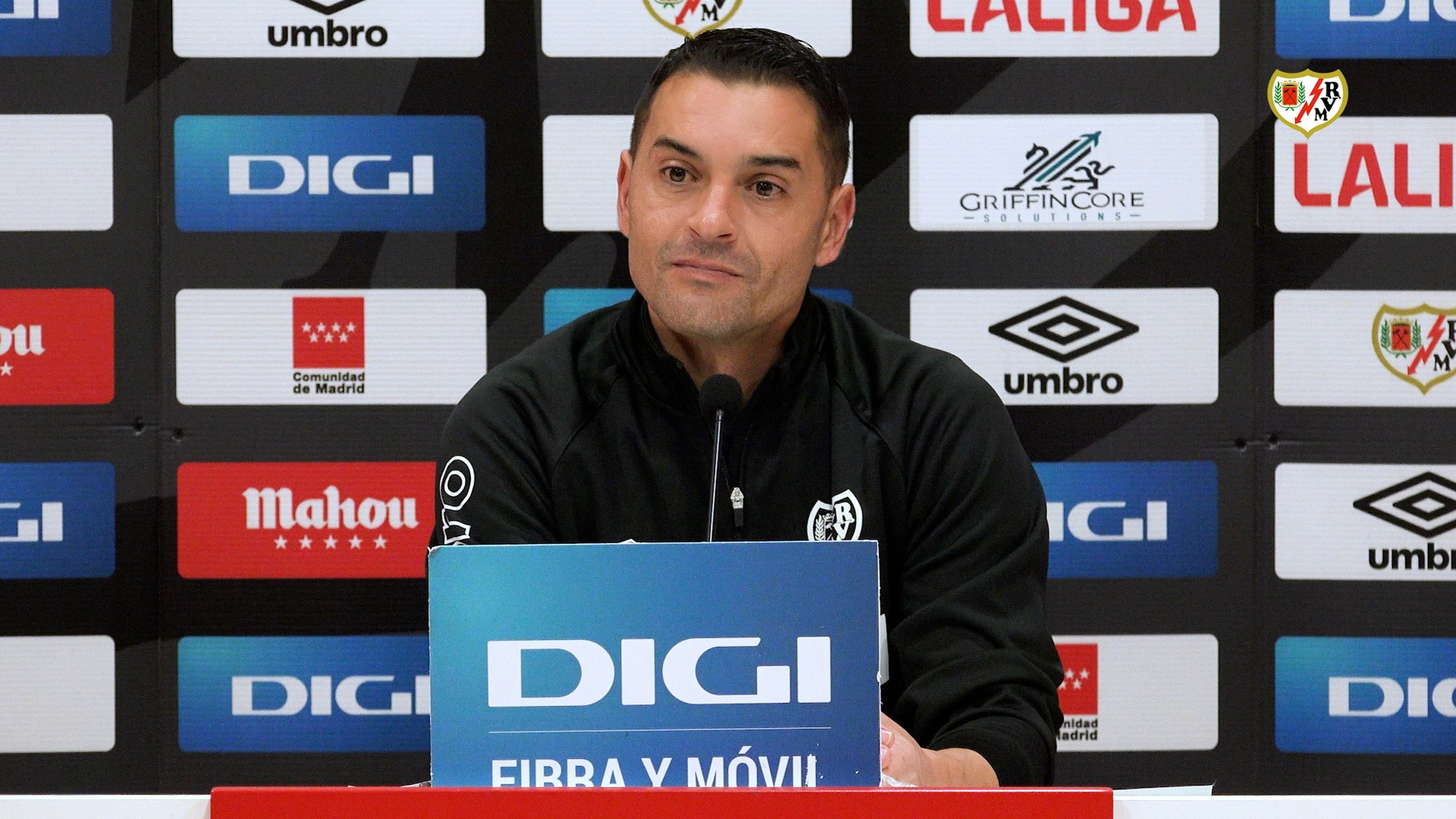 Frrancisco, entrenador del Rayo, en la rueda de prensa de este viernes.
