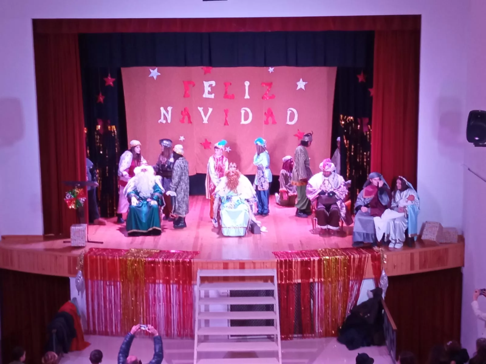 Entrega de regalos en el Centro Cultural de Almudévar.