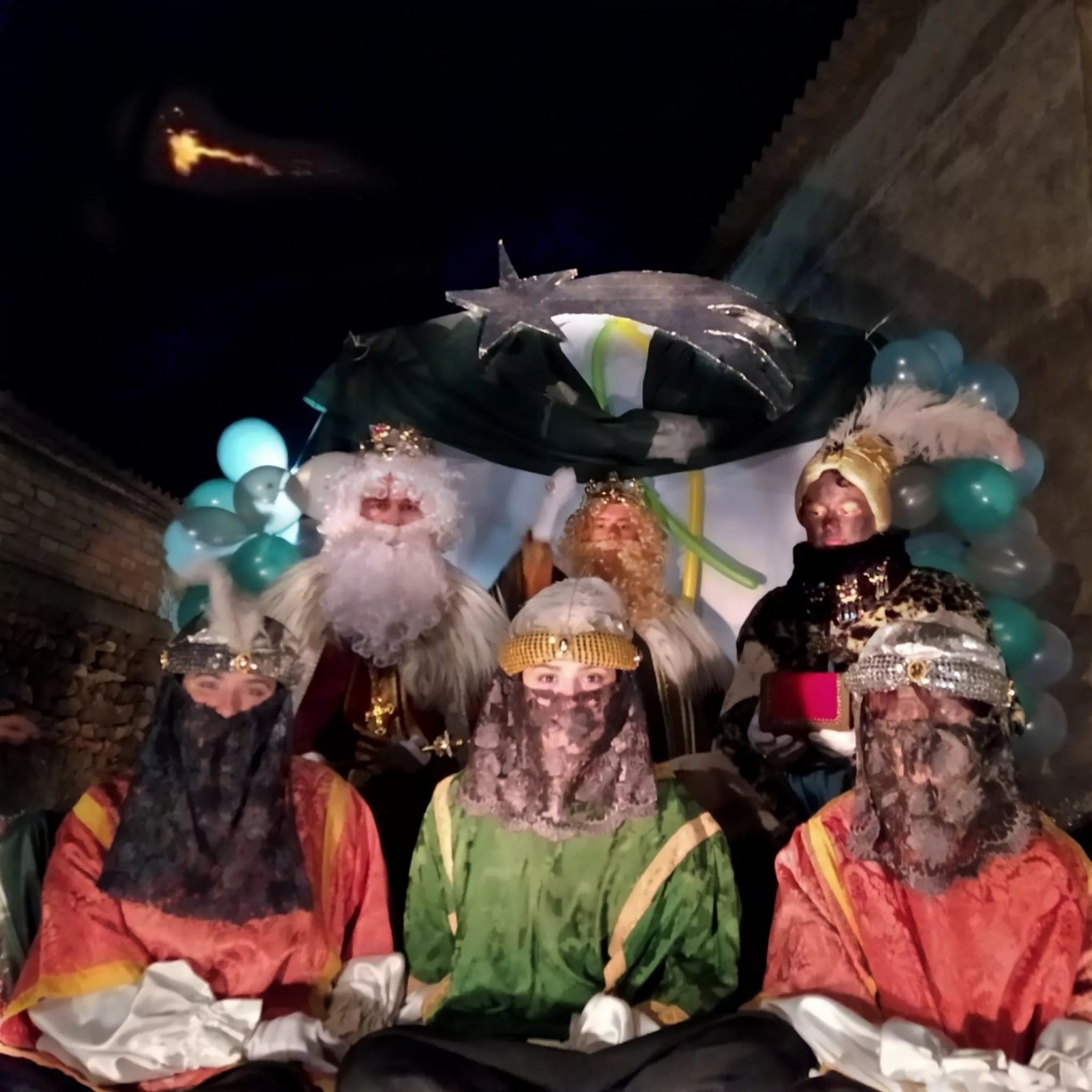 Los Reyes Magos durante su visita a Peralta de Alcofea.