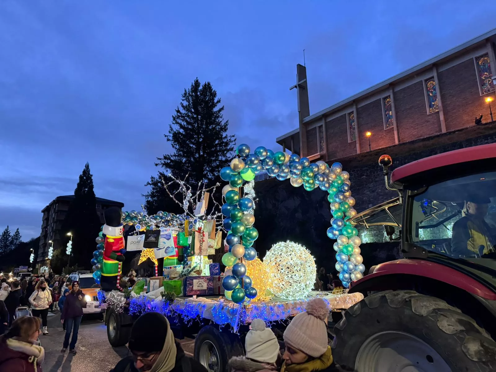 Cabalgata de los Reyes Magos en Sabiñánigo.