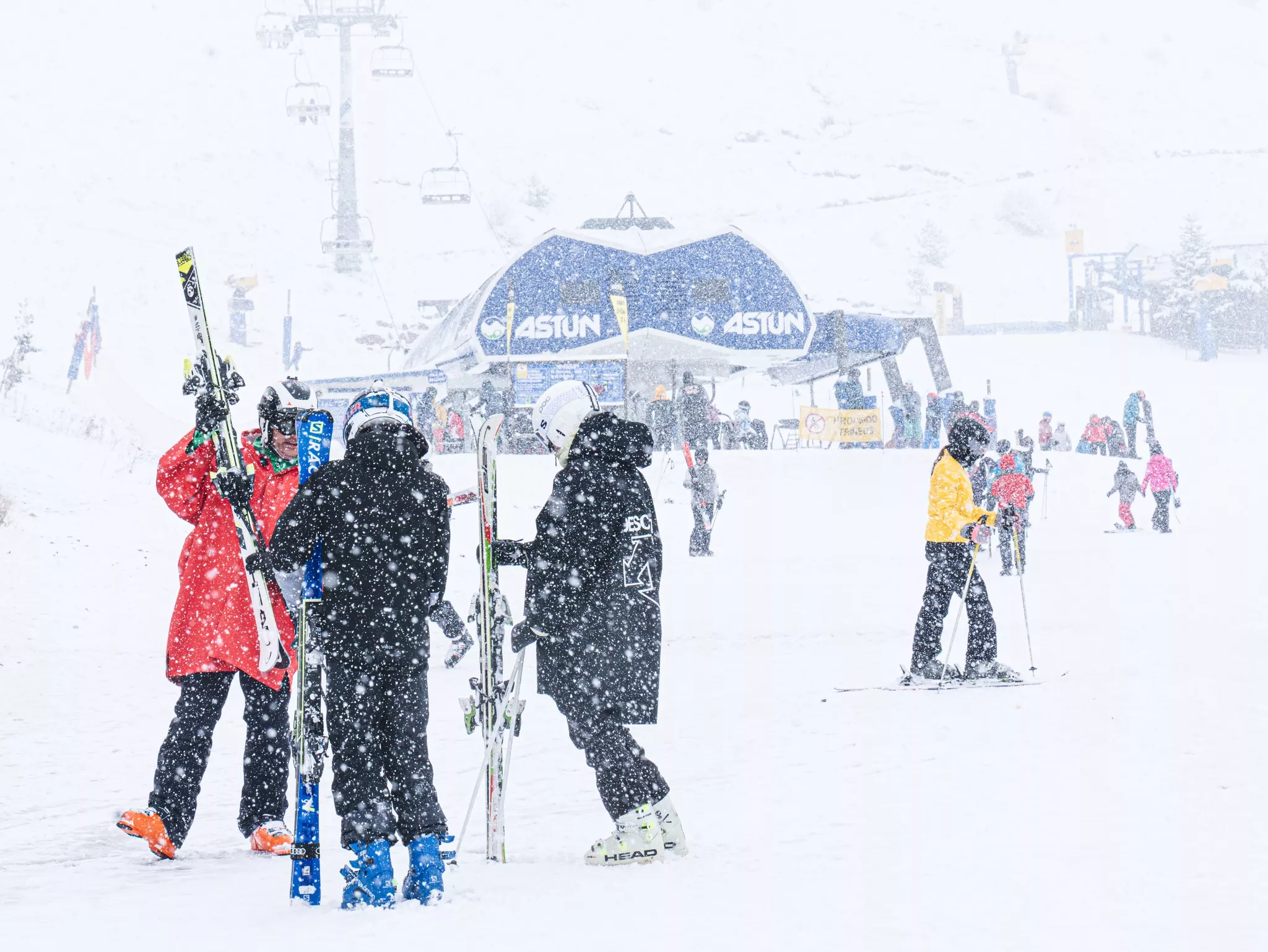 Nevada durante este frente en la estación de Astún.