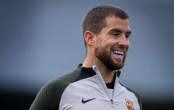 Íñigo Martínez entra en la citación de Xavi Hernández.