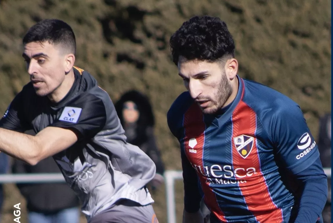 Un momento del Huesca B 4-2 UD Fraga.