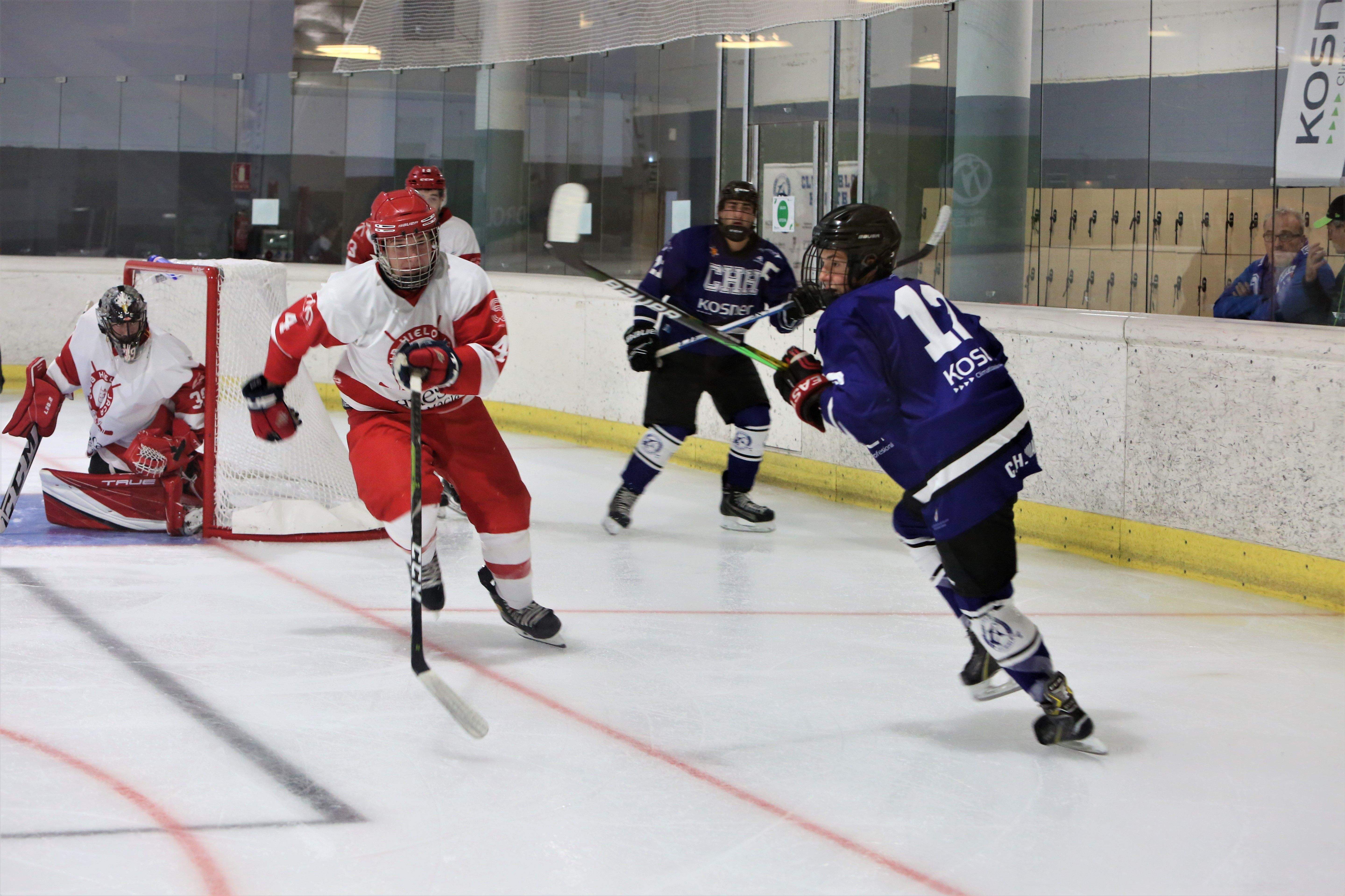 El Club Hockey Hielo Jaca es líder en solitario. Ha comenzado arrollador.