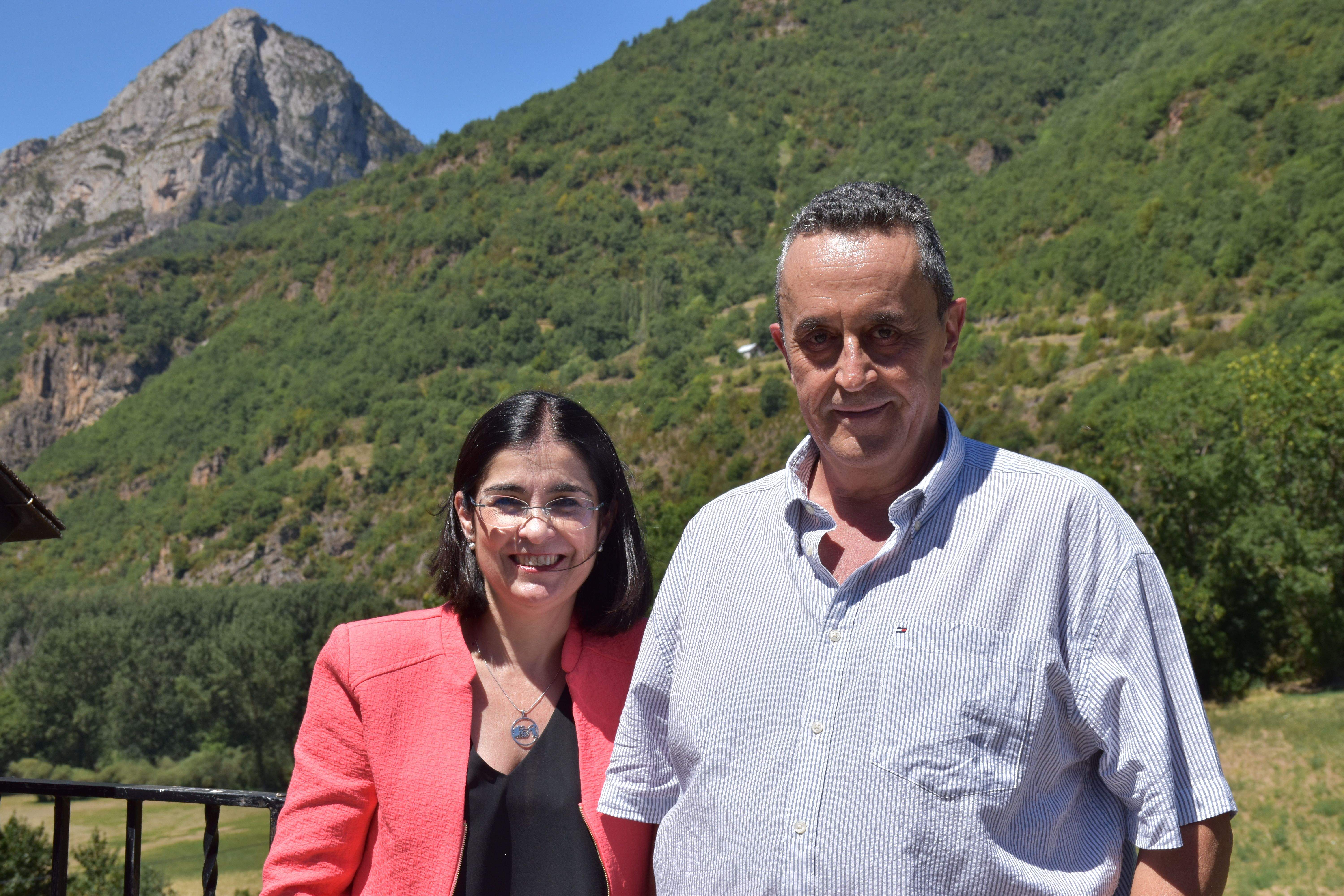 Carolina Darias viaja a Plan para entregar al médico rural Guillermo Bernués la Orden al Mérito Civil del Ministerio de Sanidad (10)