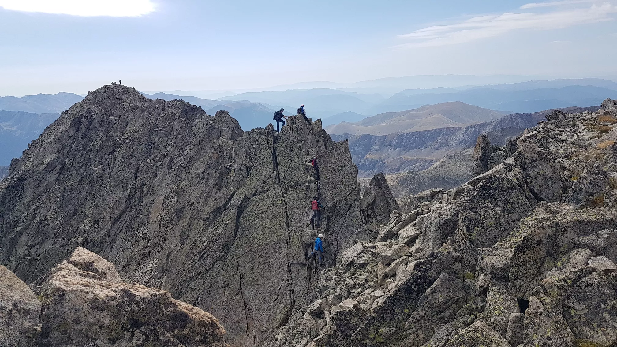 Portada Travesías Pirenaicas   Foto Picos Russell   Ana Montorio