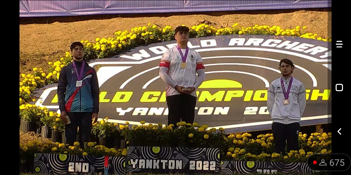Francho Rufas campeón del mundo Júnior de tiro con arco