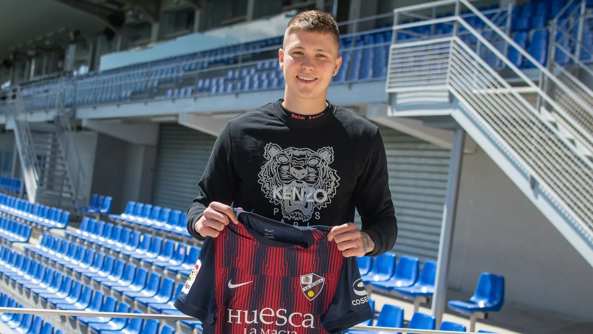 Diego Aznar, jugador de la SD Huesca.