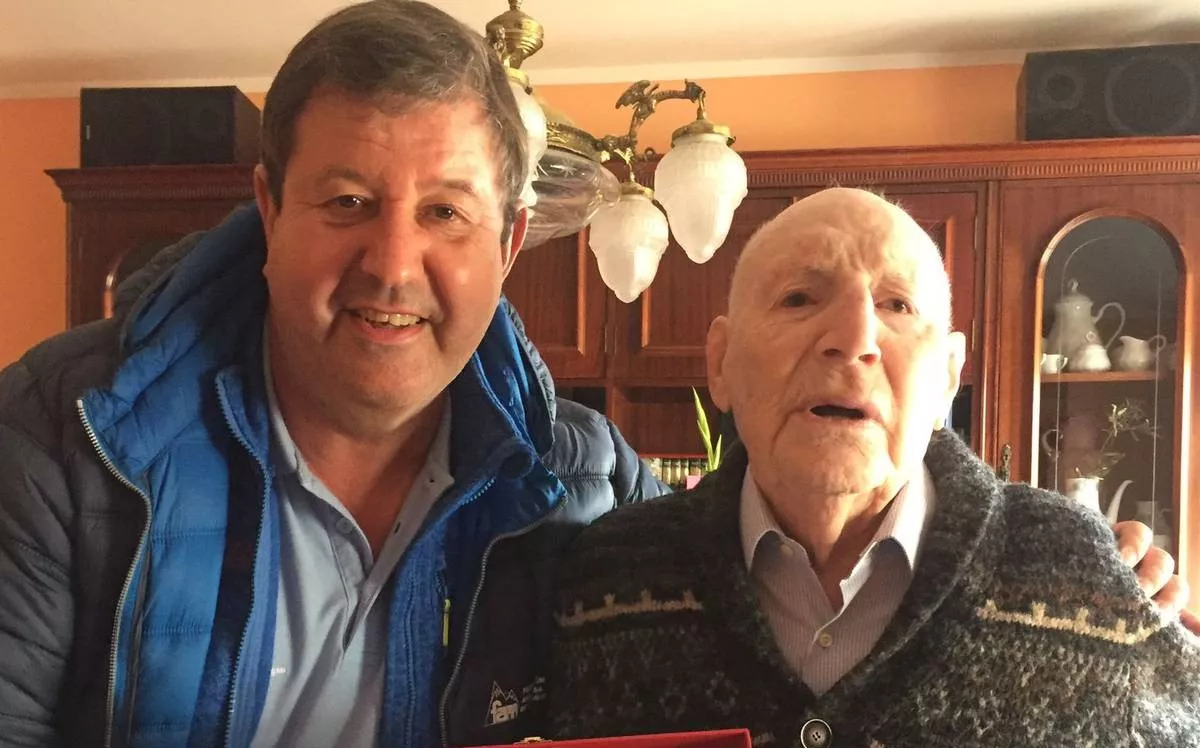 José Masgrau, presidente de MAB, junto a Pepe Broto, en un homenaje reciente.