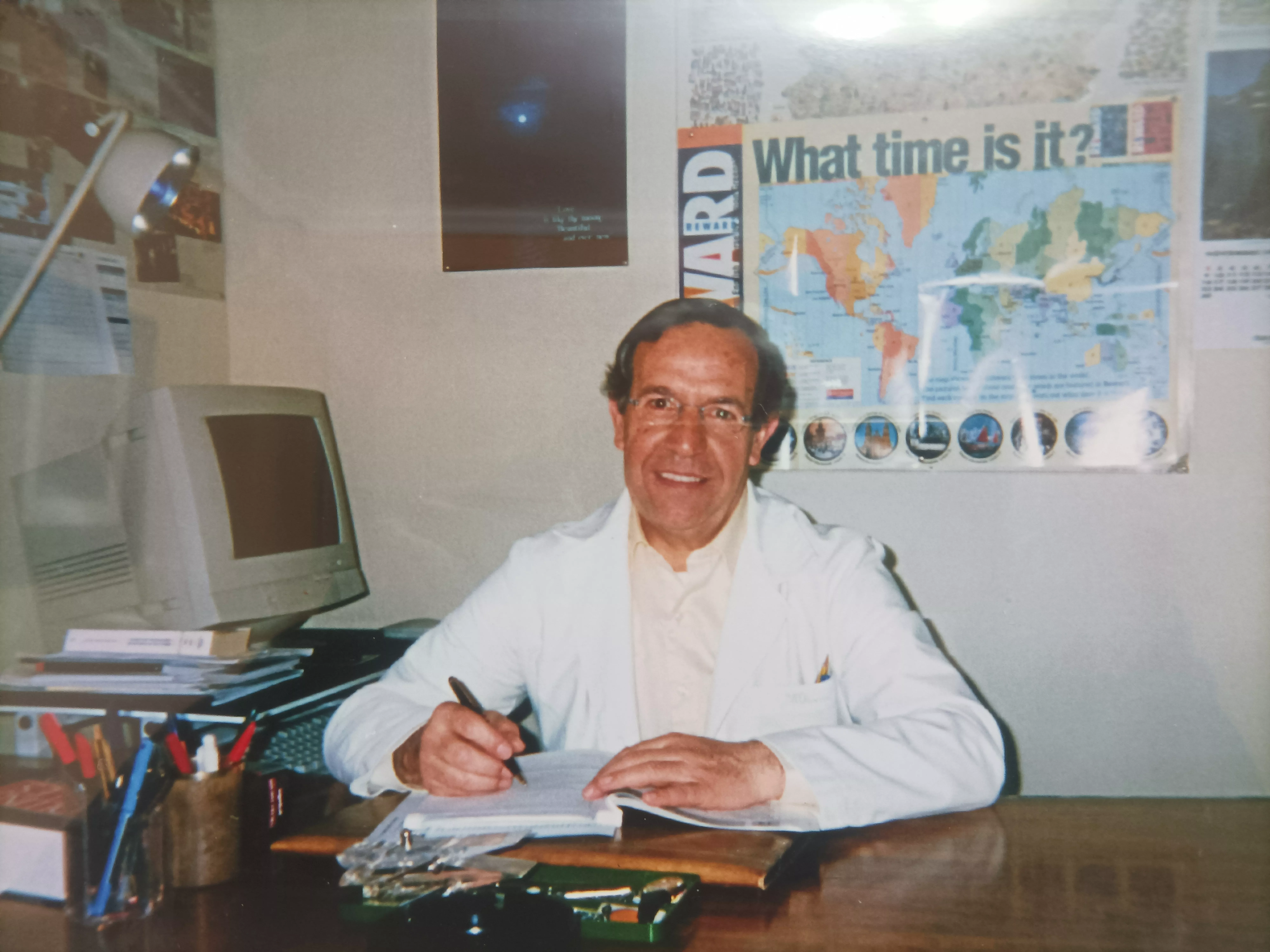 Macario Olivera en su época universitaria Macario Olivera en su época universitaria