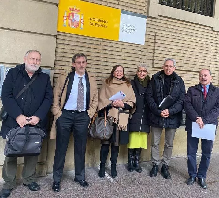 Representantes de organizaciones empresariales y de la Plataforma Monegros No Pierdas Tu Tren