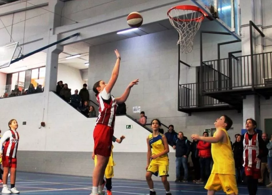 Foto de archivo del minibasket.