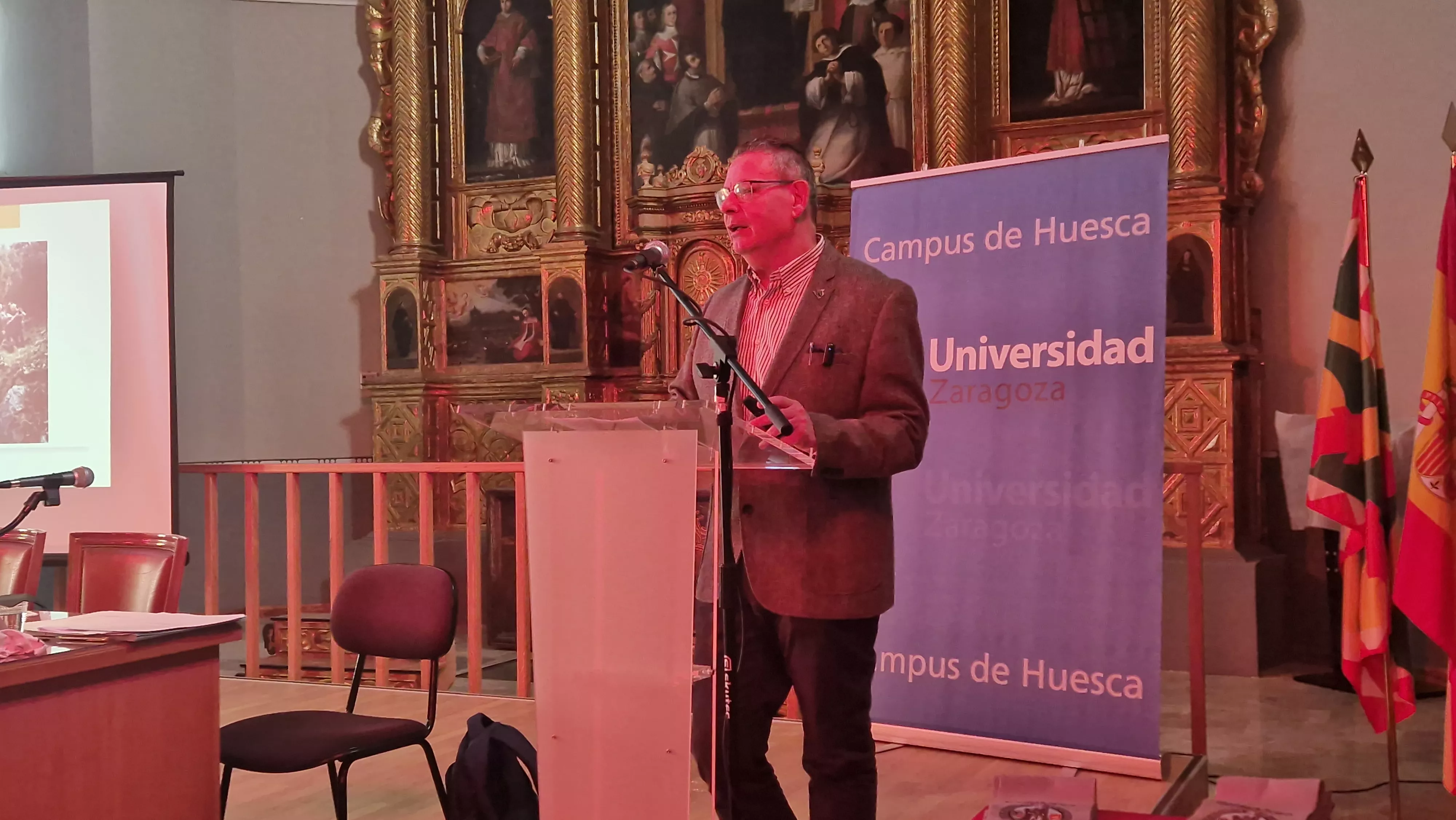 Laurentino Ceña. Inicio del quinto máster de medicina de urgencia y rescate de montaña. Foto Myriam Martínez