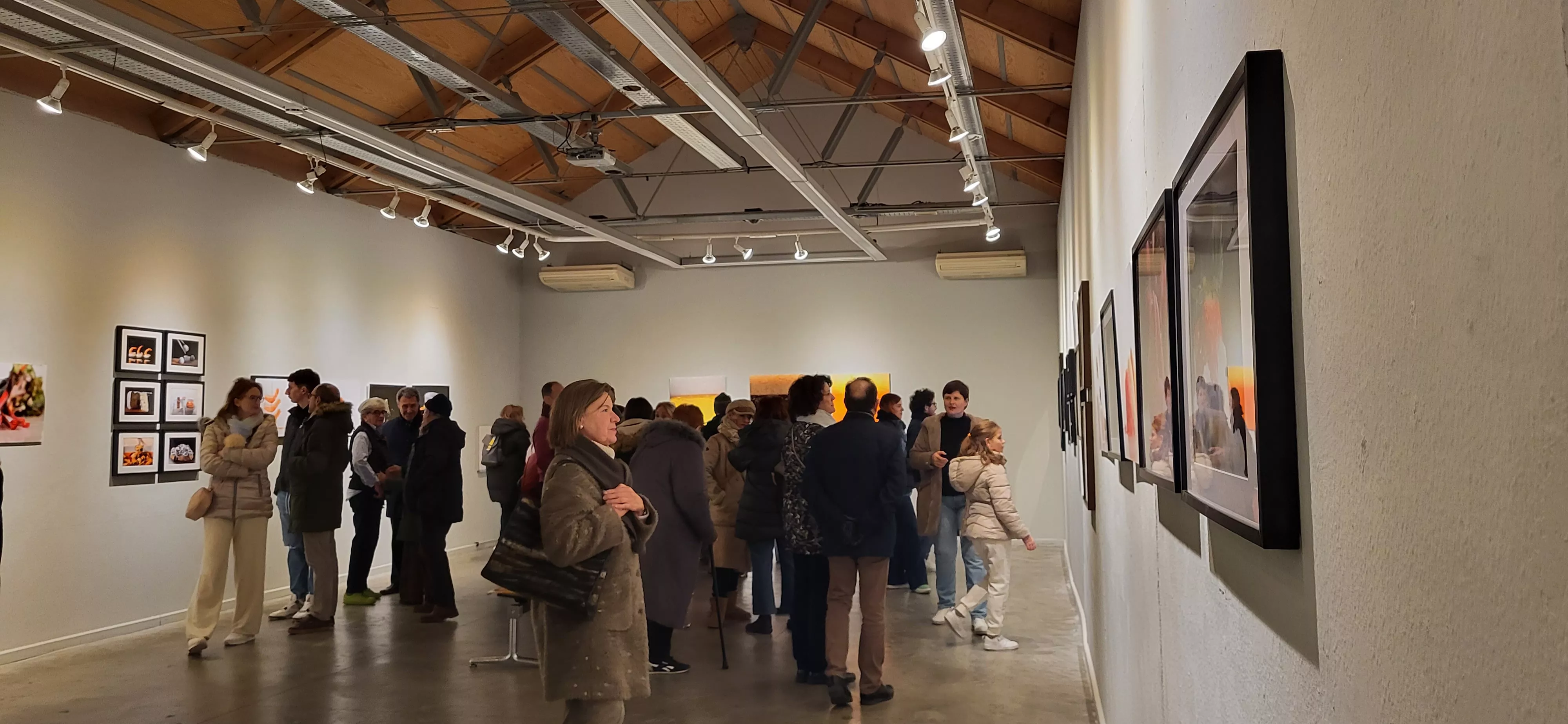 Inauguración de la exposición de Beatriz López en el Centro Cultural Manuel Benito Moliner de Huesca. Foto Mercedes Manterola